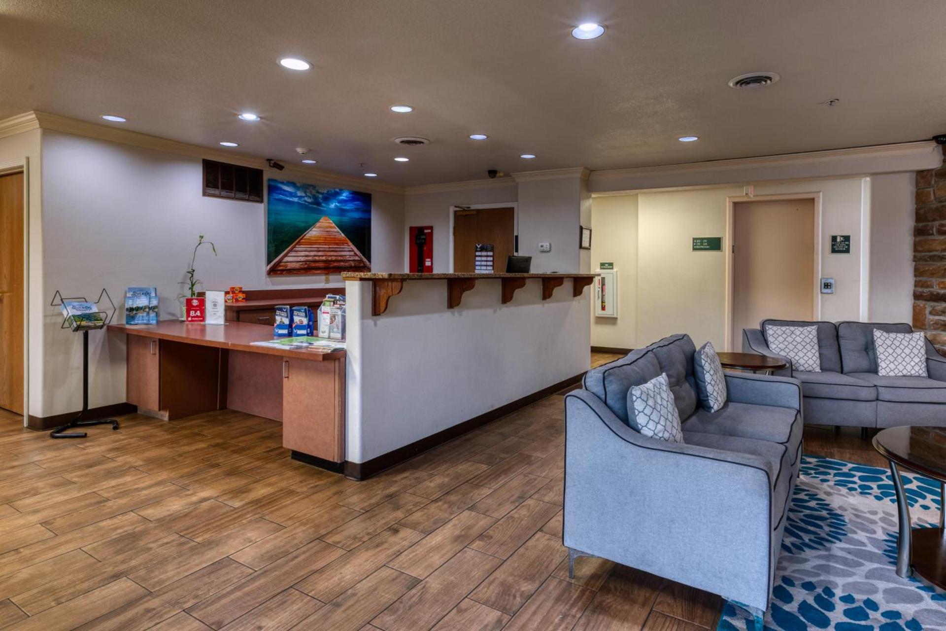 All Towne Suites photo 62