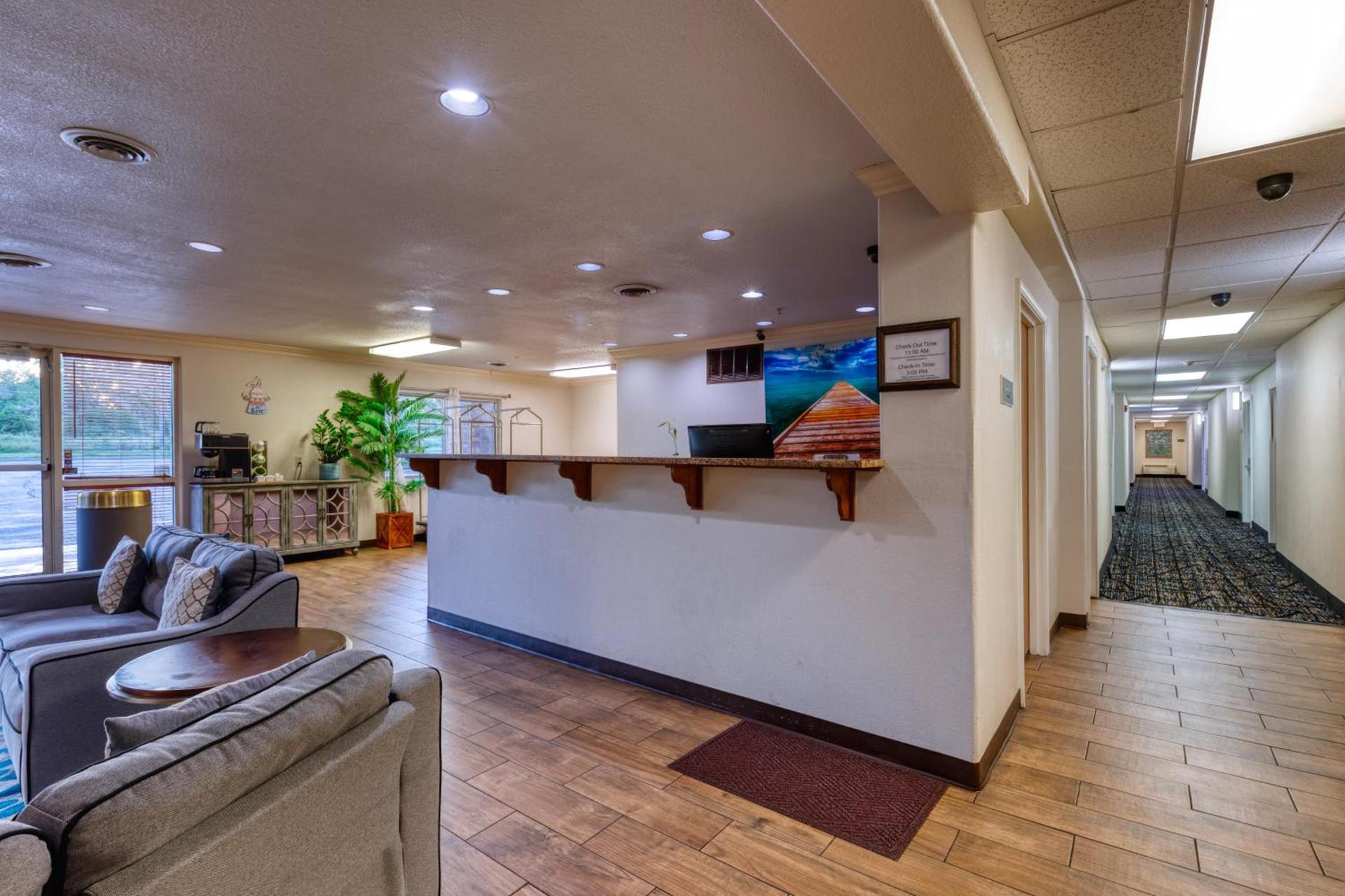 All Towne Suites photo 68