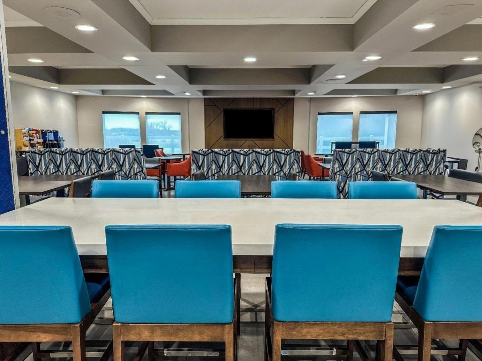 Holiday Inn Express Kearney by IHG photo 72
