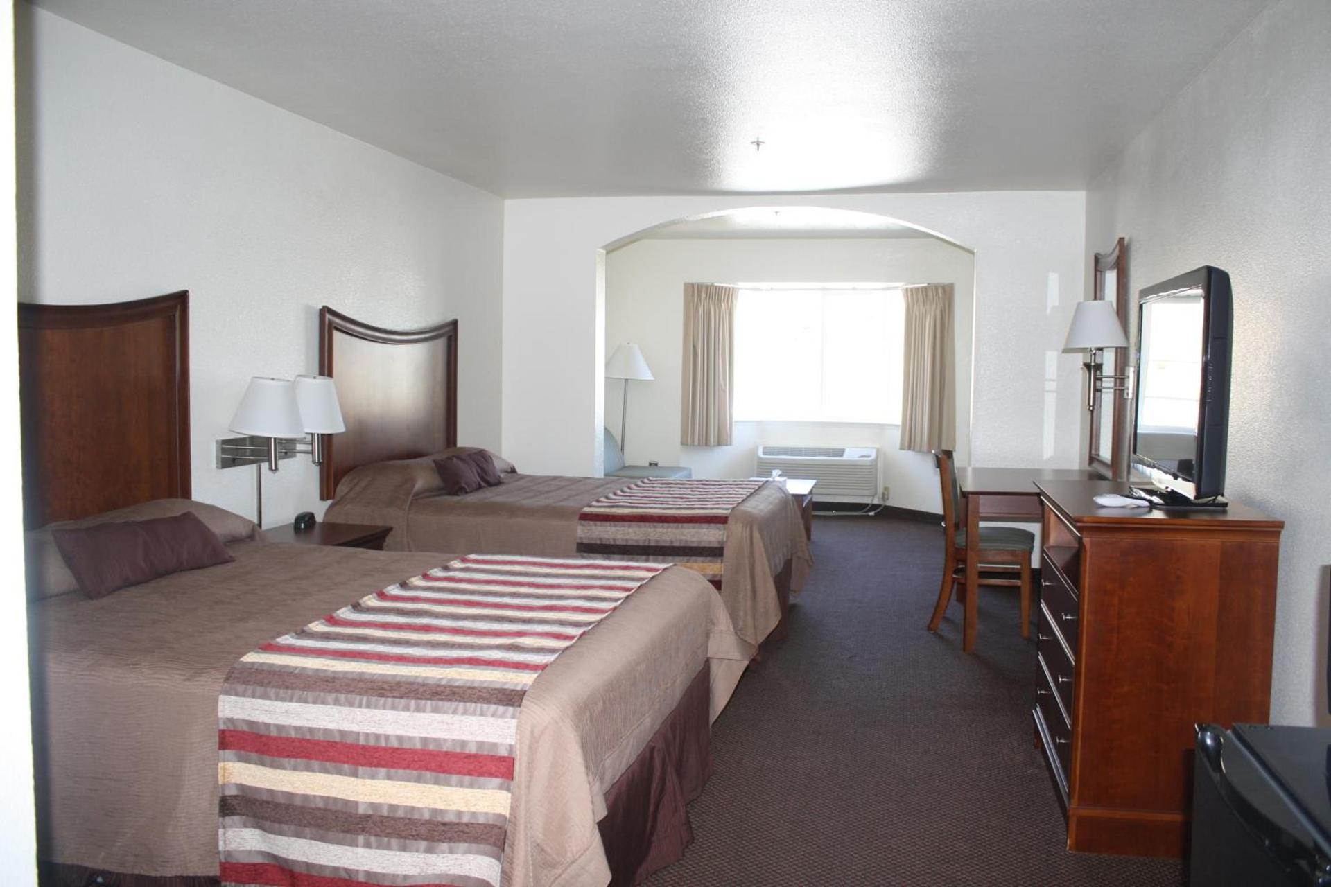 Airport Inn photo 40