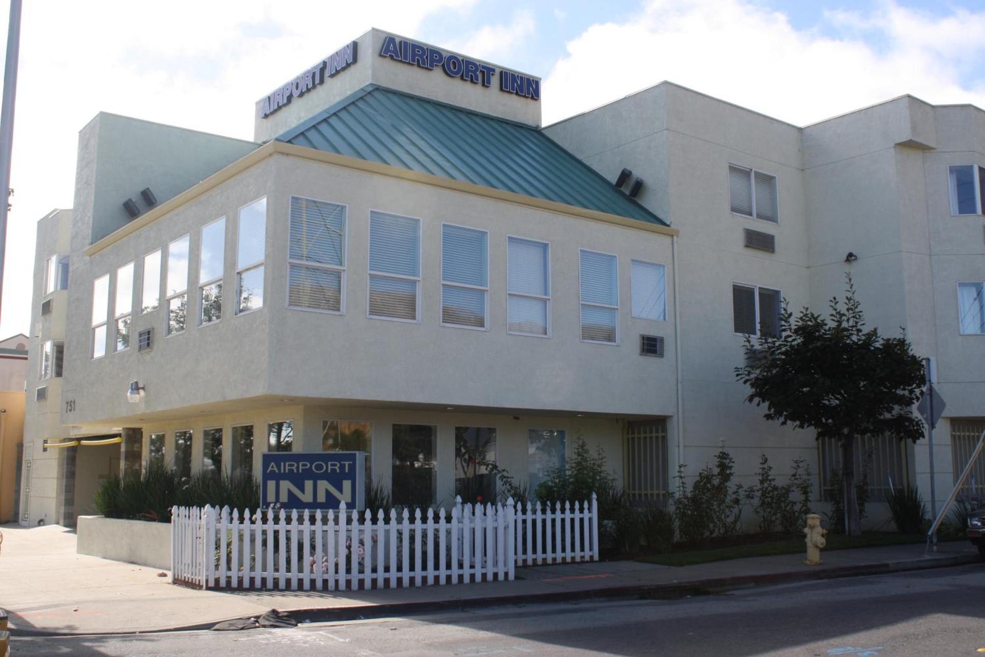 Airport Inn photo 70