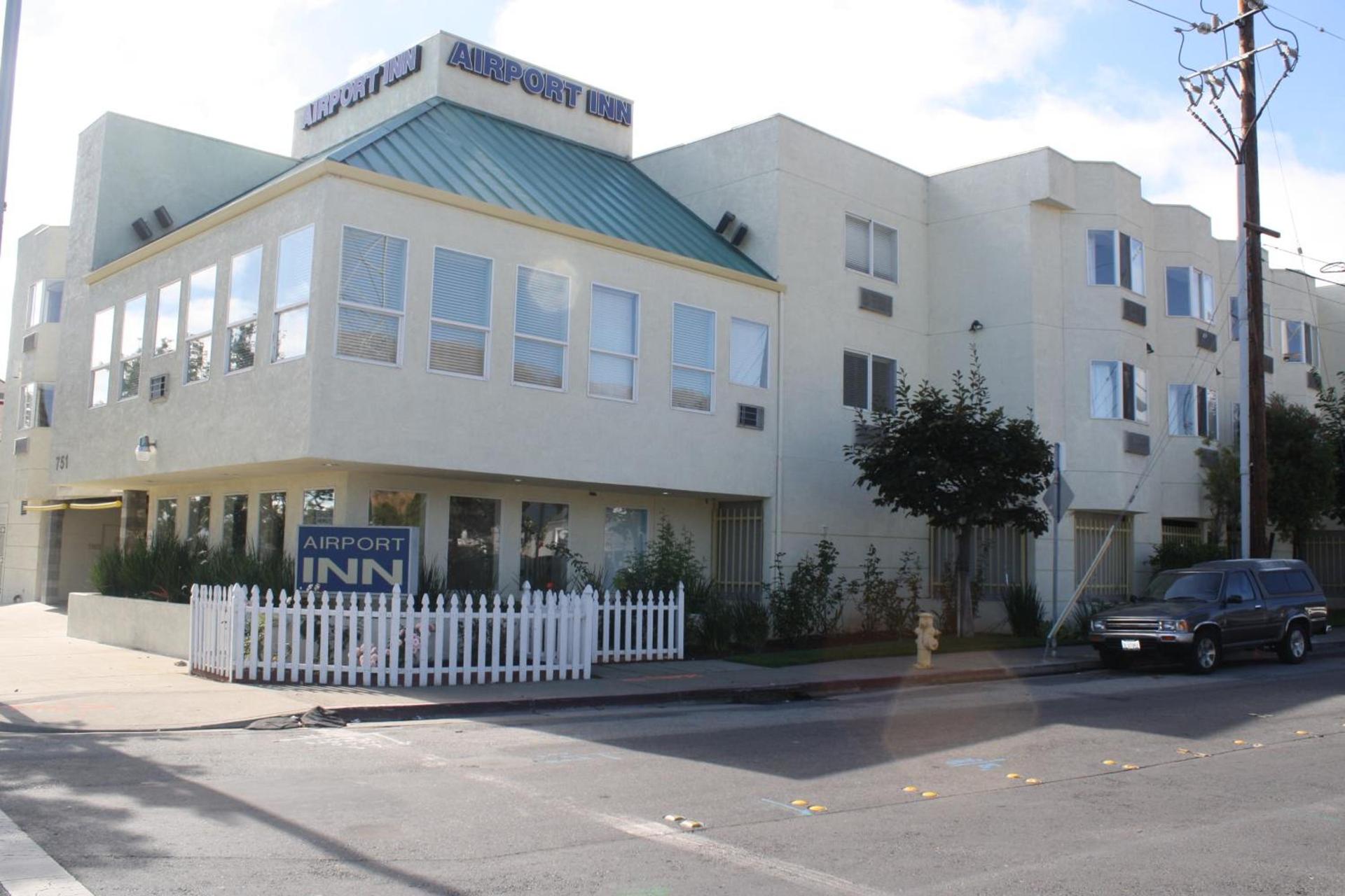 Airport Inn photo 5