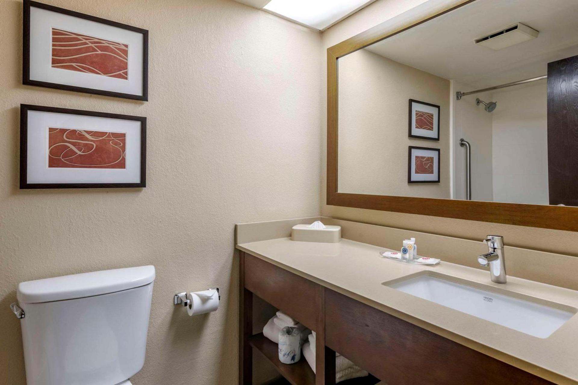 Comfort Suites Baymeadows Near Butler Blvd photo 30