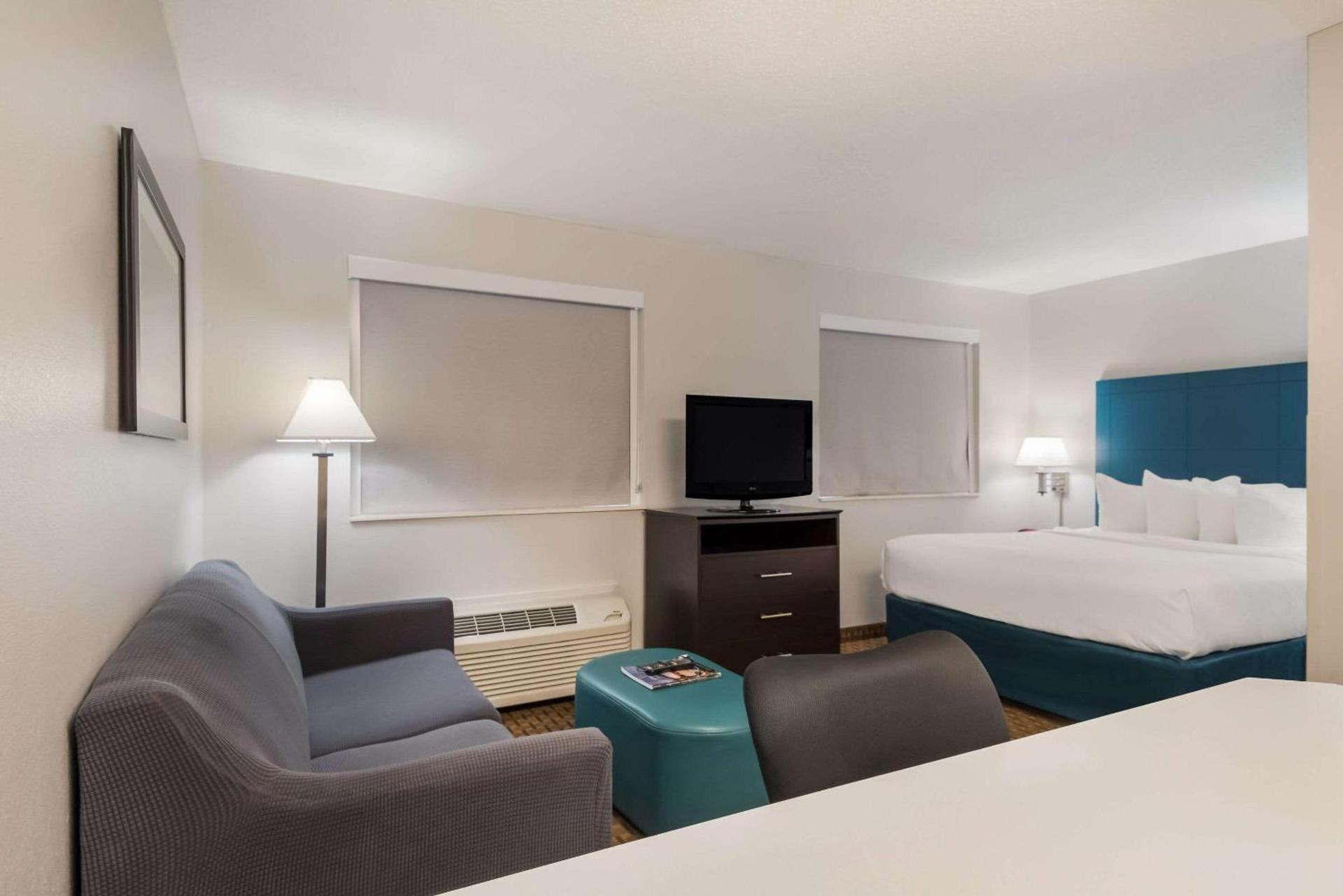 MainStay Suites Chattanooga Hamilton Place photo 40