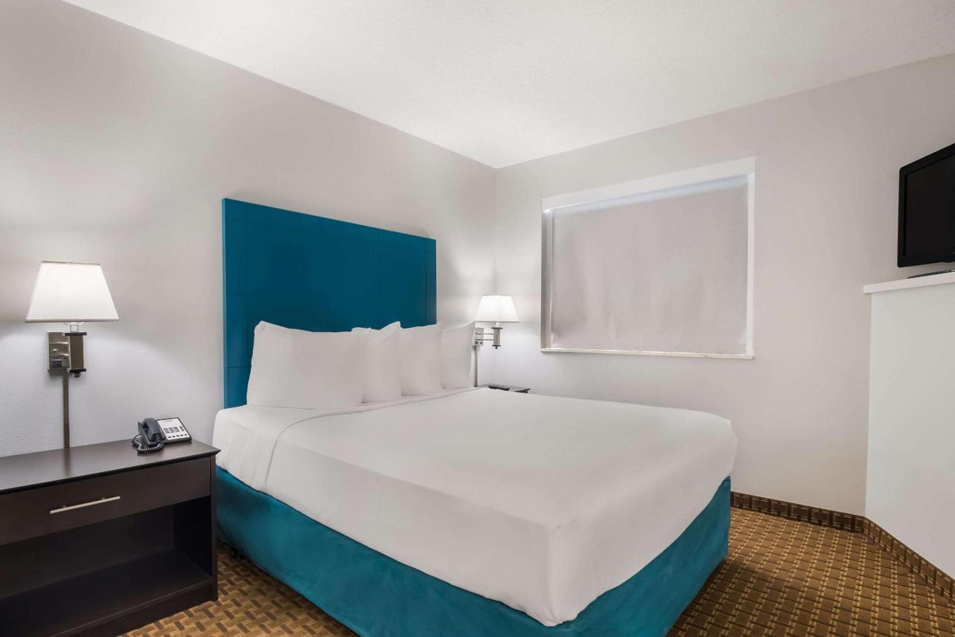 MainStay Suites Chattanooga Hamilton Place photo 46