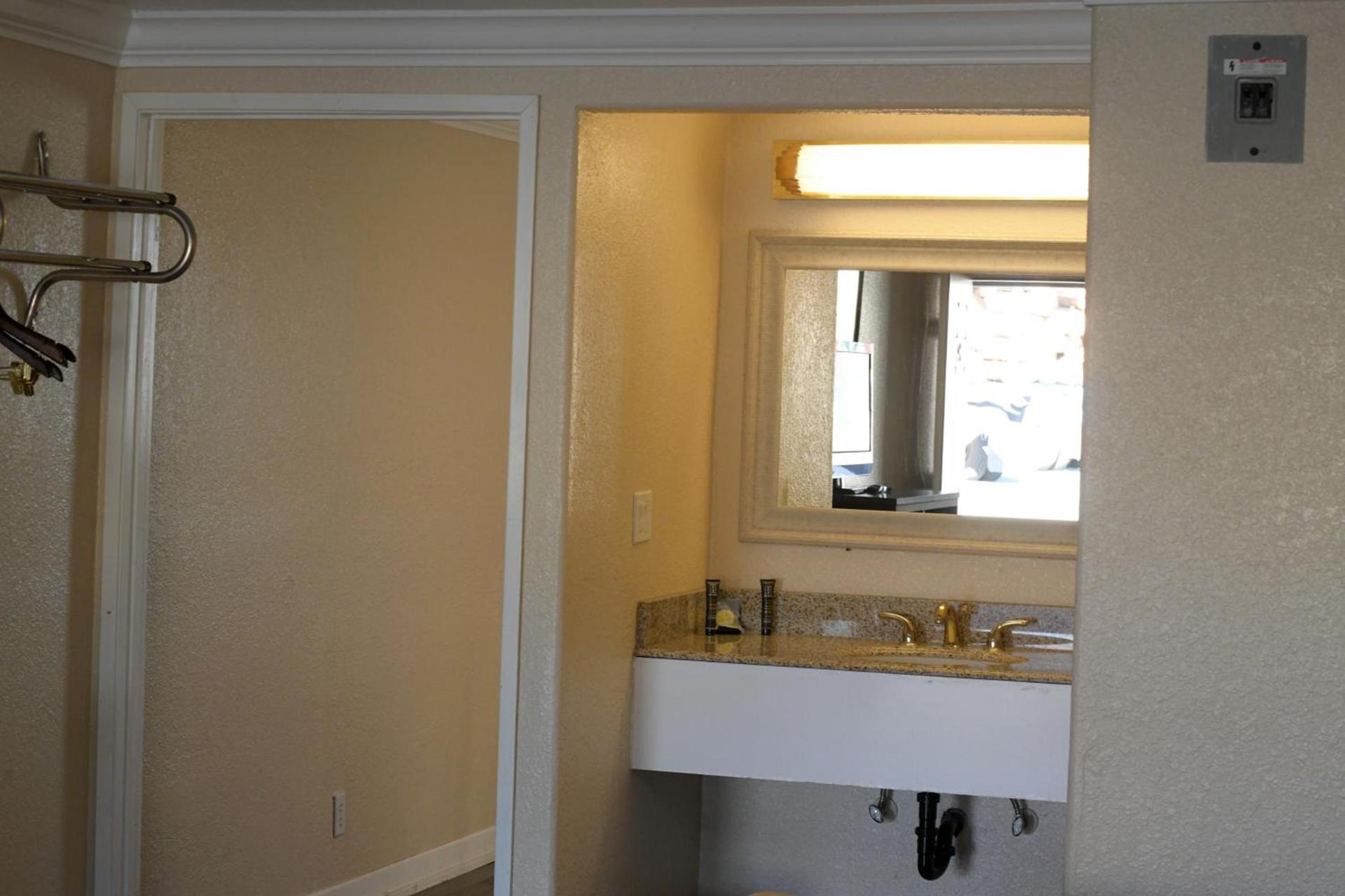 A-1 Budget Motel photo 79