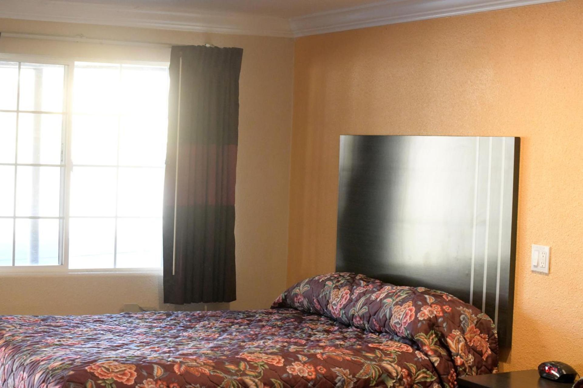 A-1 Budget Motel photo 82