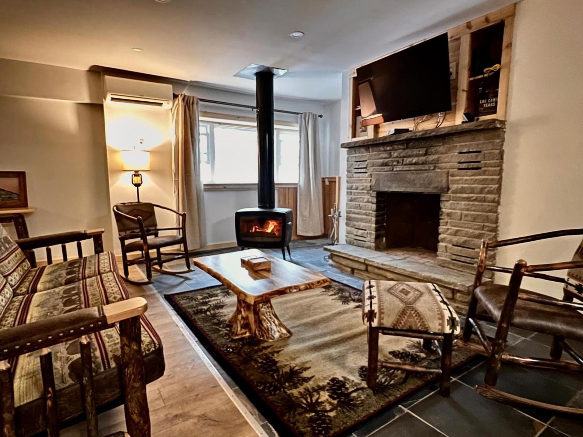 Cozy Hunter Cabins photo 5