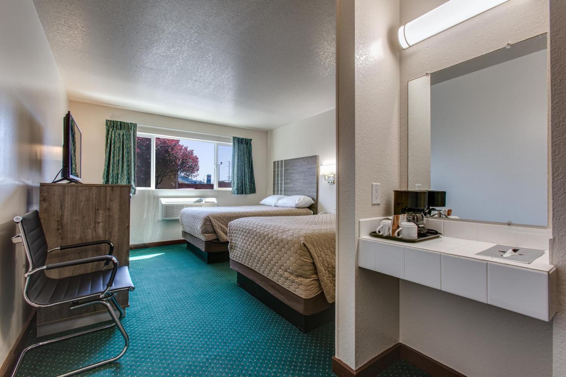 Coachman Inn photo 23
