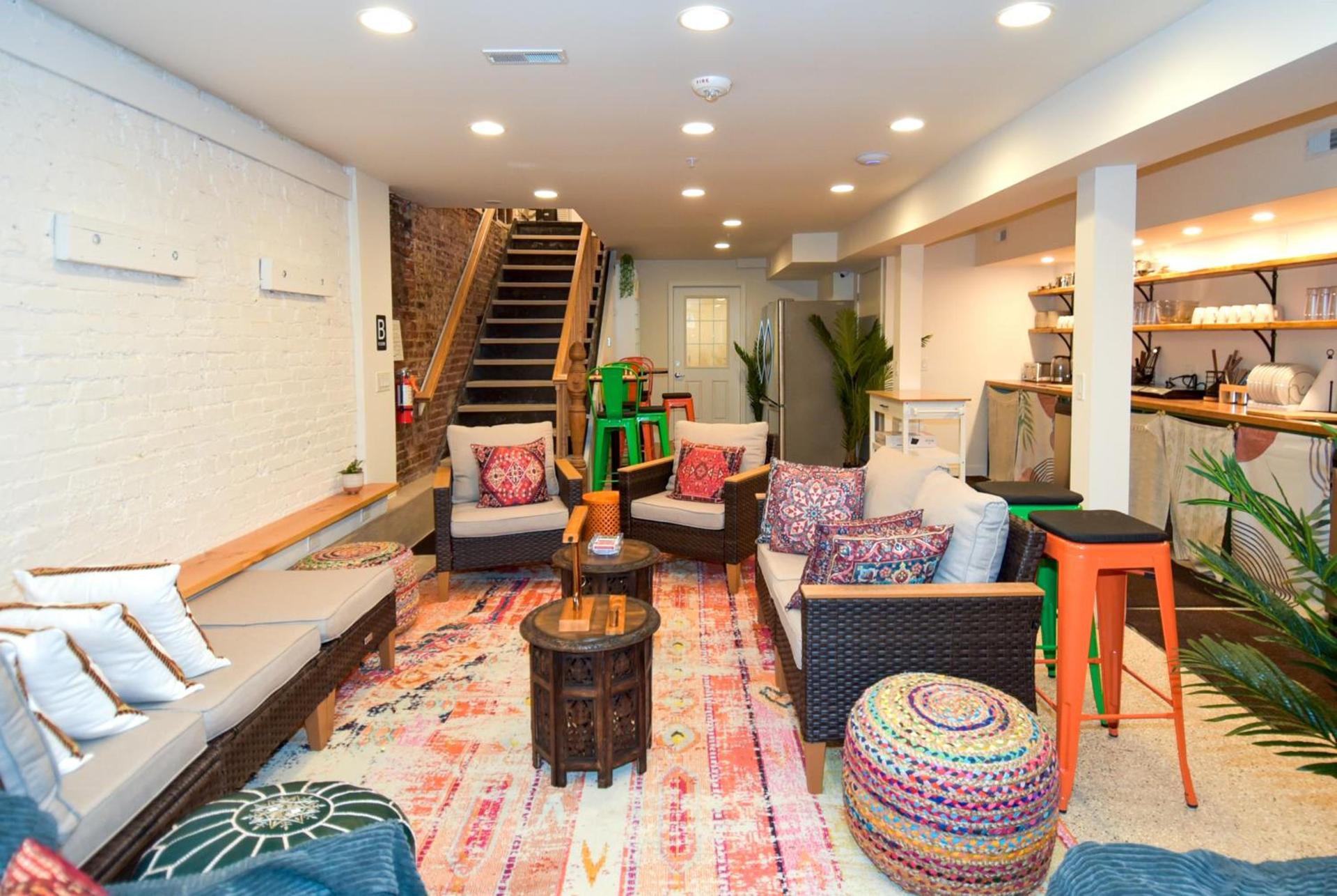 Caravan Hostel DC photo 32
