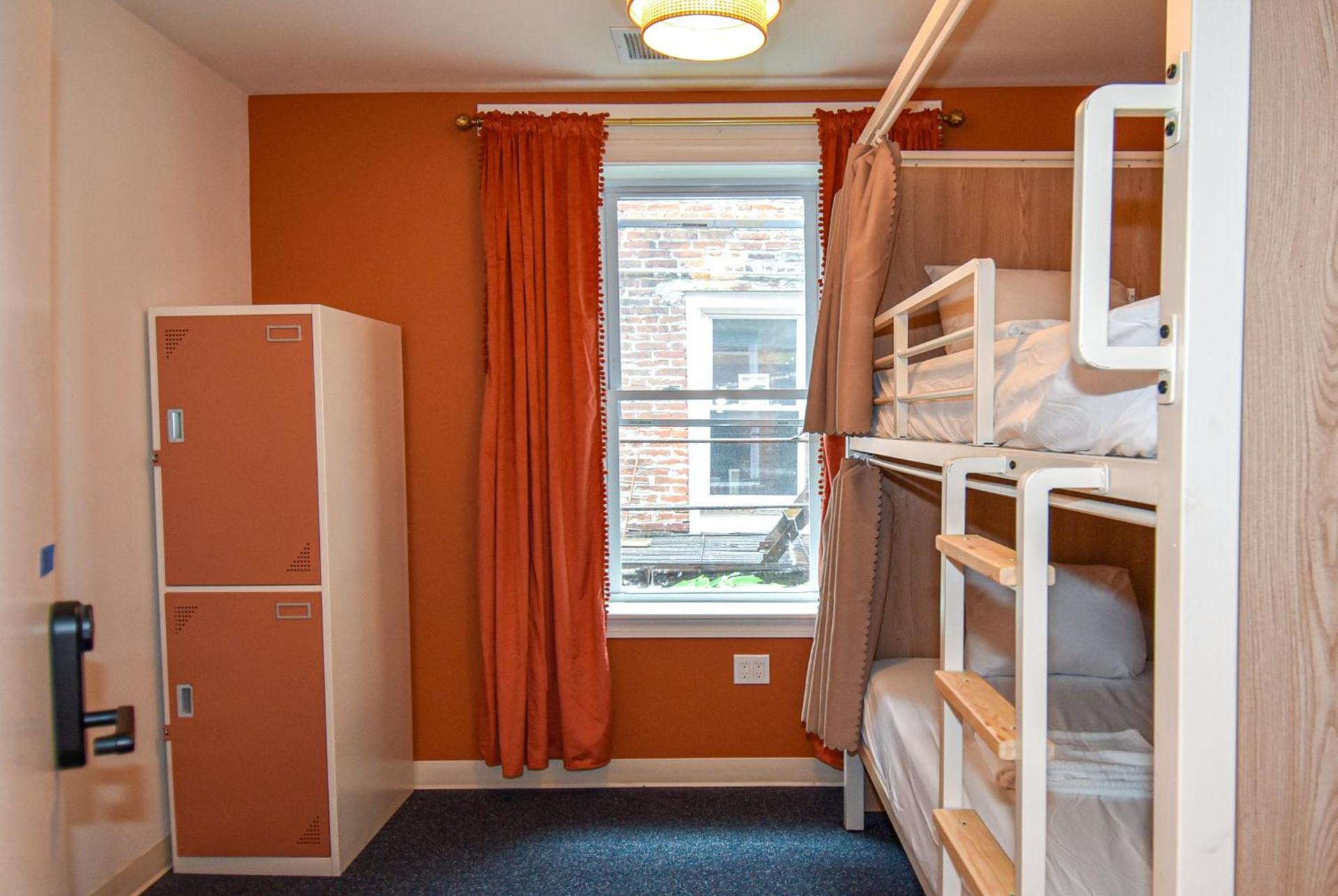 Caravan Hostel DC photo 30