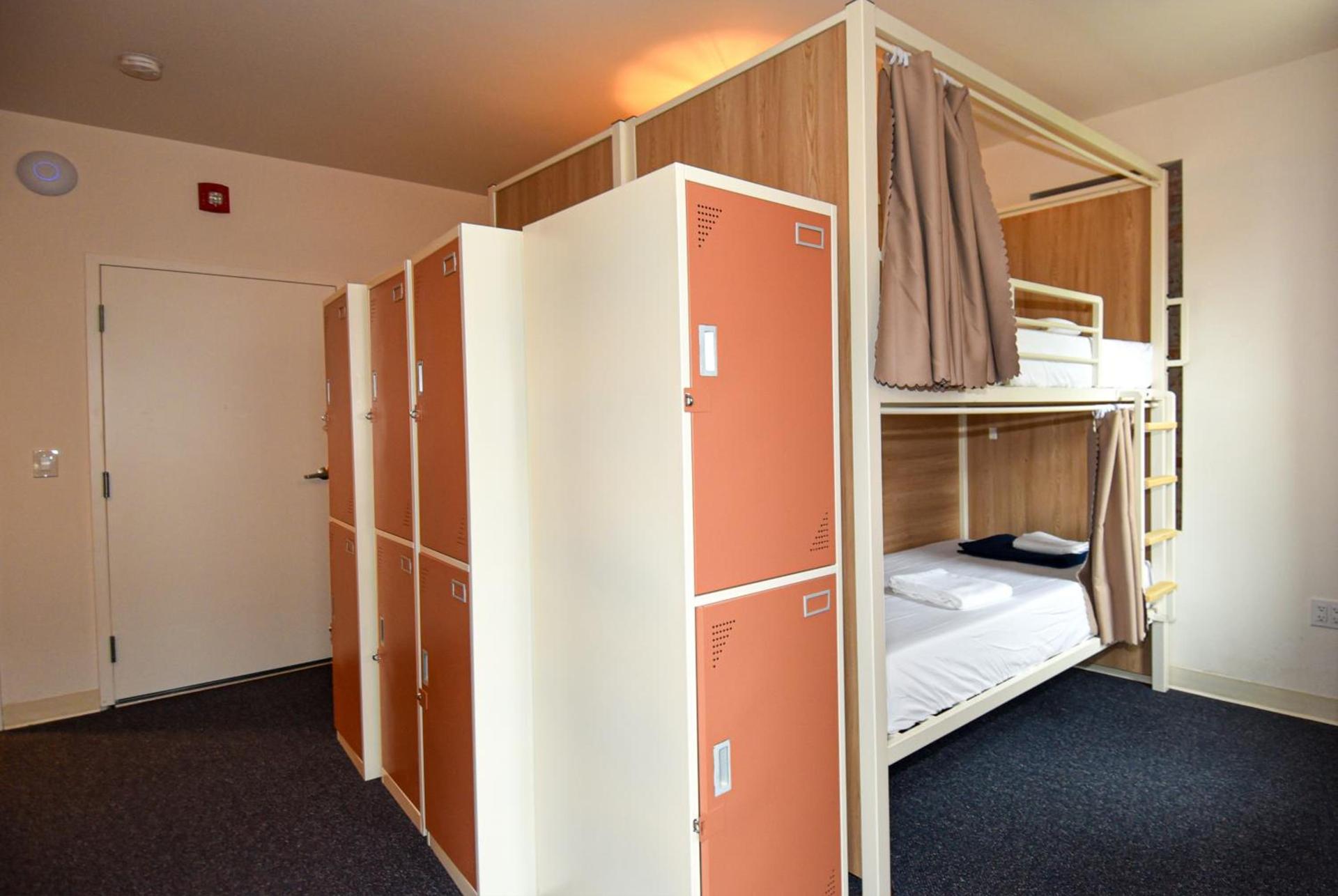Caravan Hostel DC photo 22