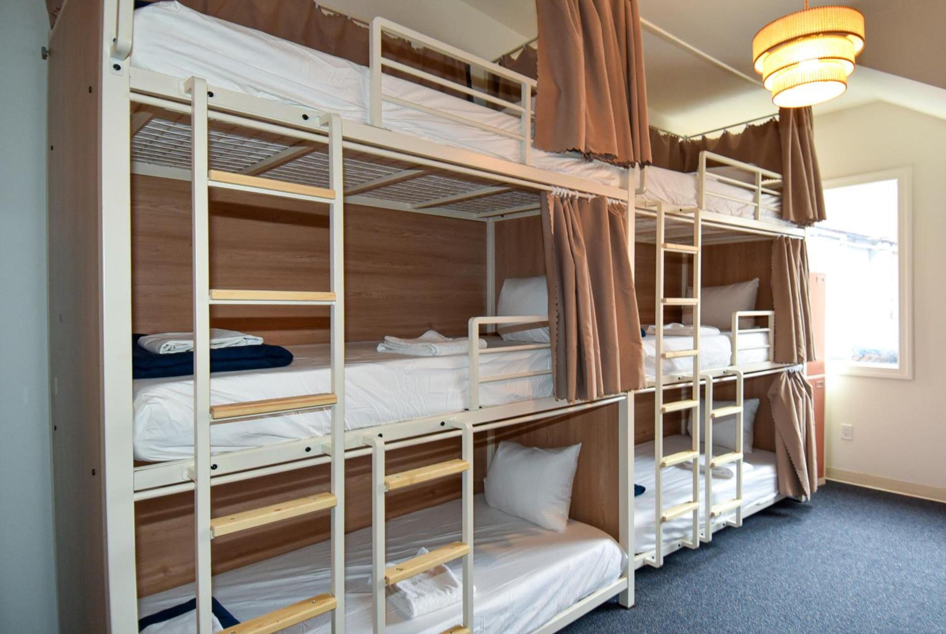 Caravan Hostel DC photo 12