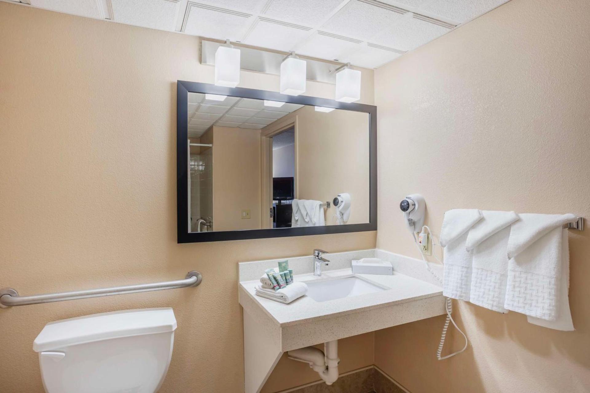 Best Western Inn at Blakeslee-Pocono photo 28