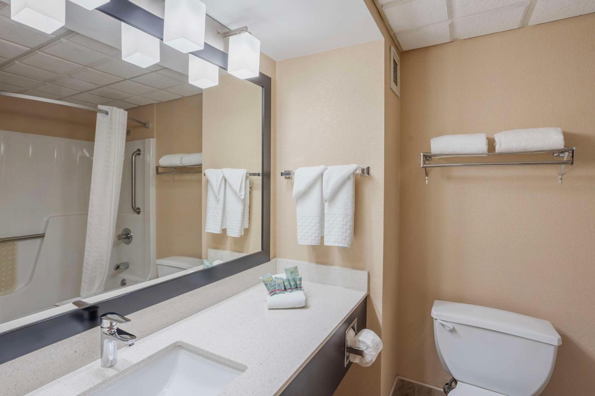 Best Western Inn at Blakeslee-Pocono photo 59