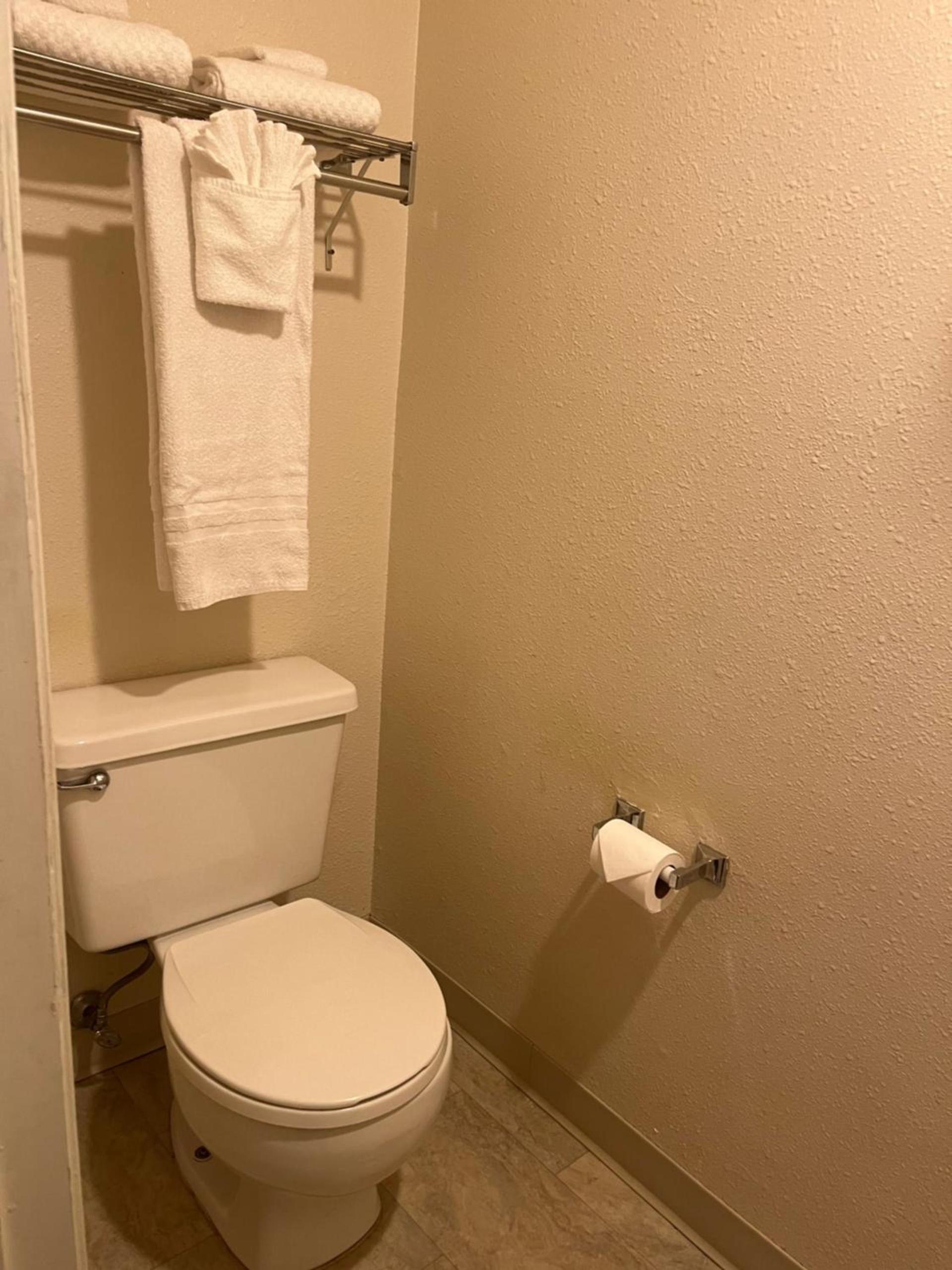 Americas Best Value Inn Kalispell photo 7