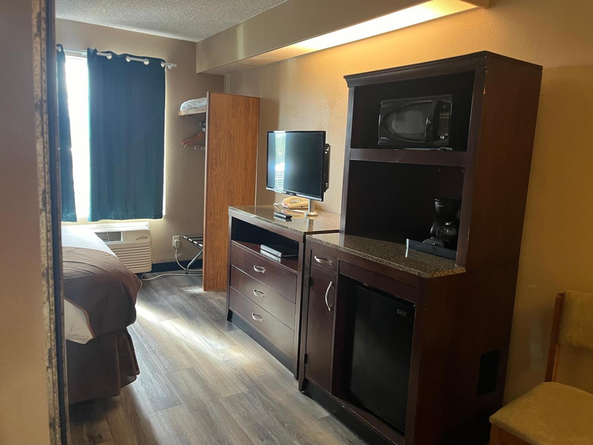 Americas Best Value Inn Kalispell photo 48