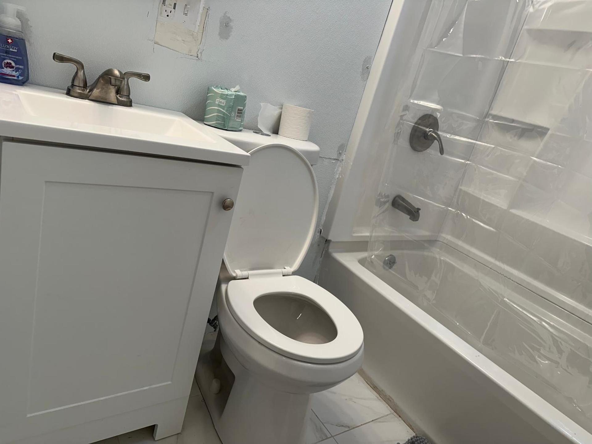 Divine Villa Guest House Harper Ave WITH FREE PRIVATE PARKING photo 17