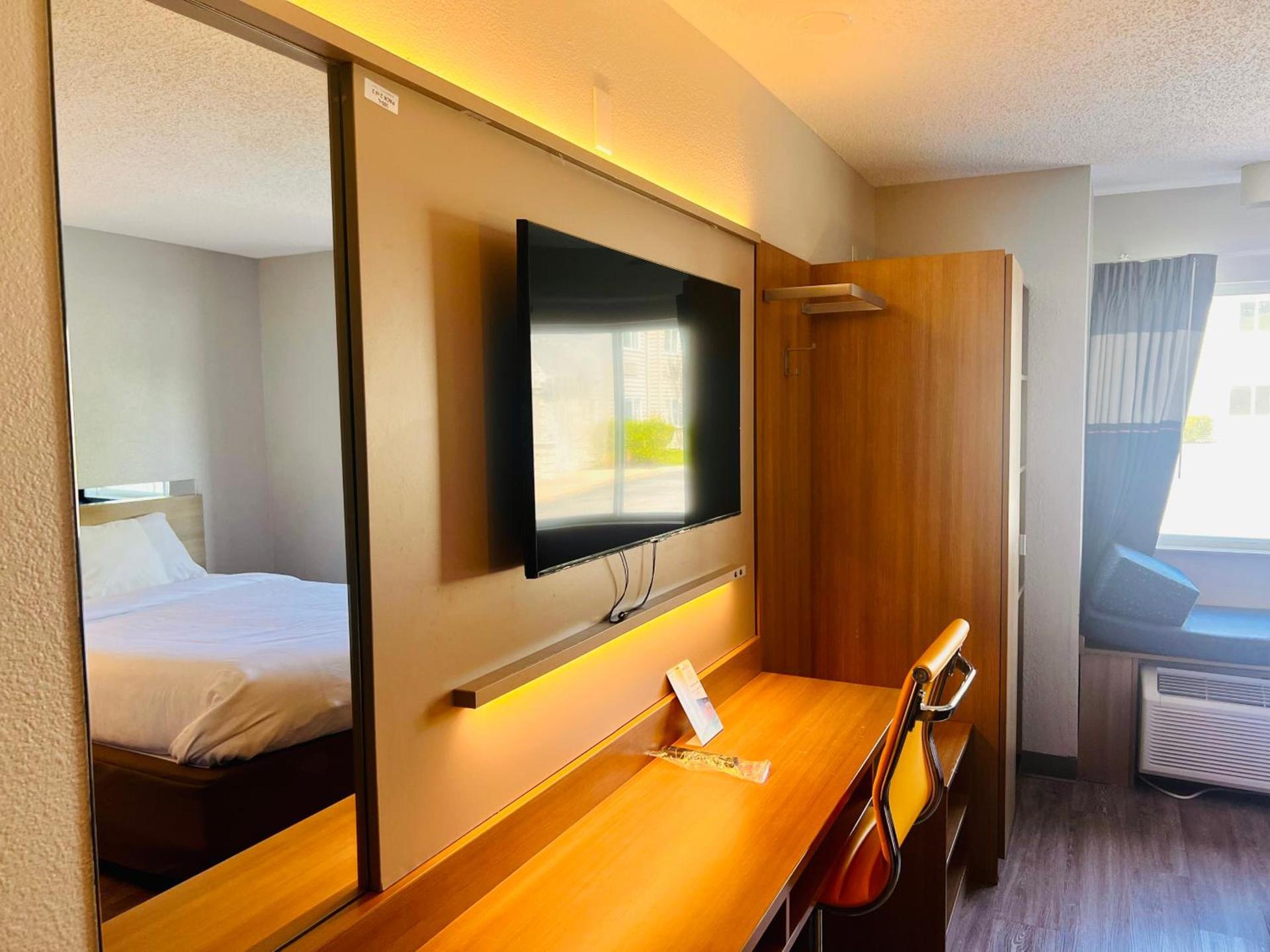 Microtel Inn by Wyndham Lexington photo 25