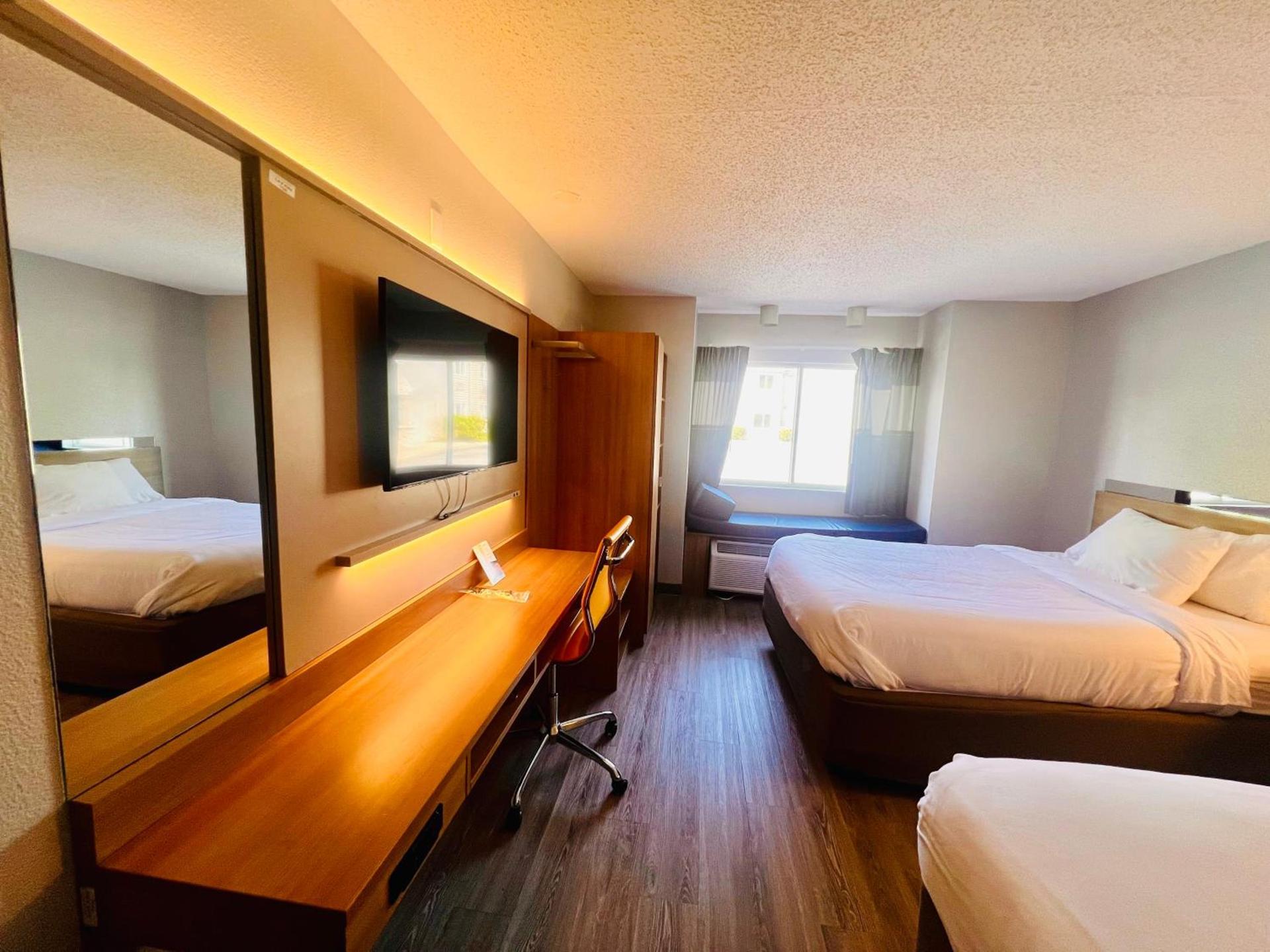 Microtel Inn by Wyndham Lexington photo 56