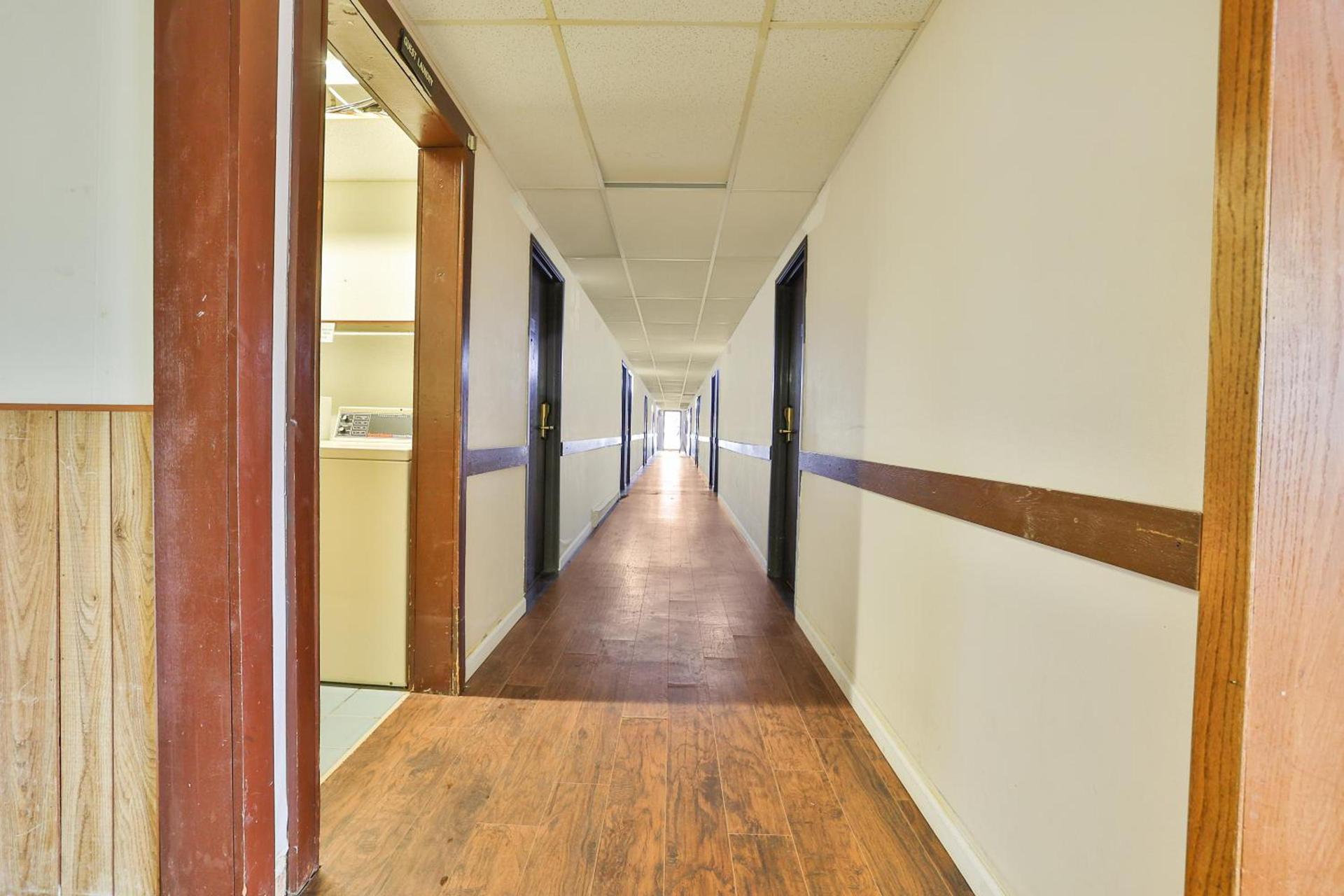 OYO Hotel Pipestone MN, Canterbury Park photo 13