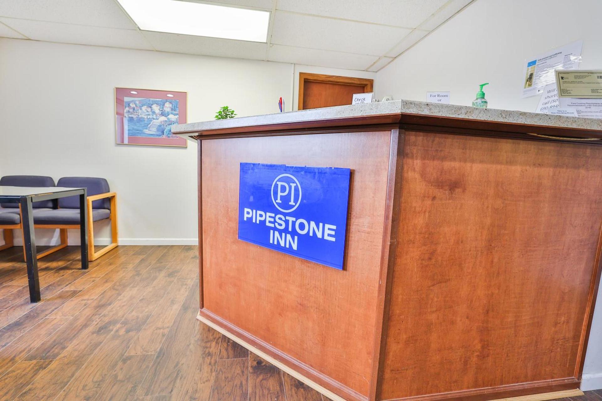 OYO Hotel Pipestone MN, Canterbury Park photo 15