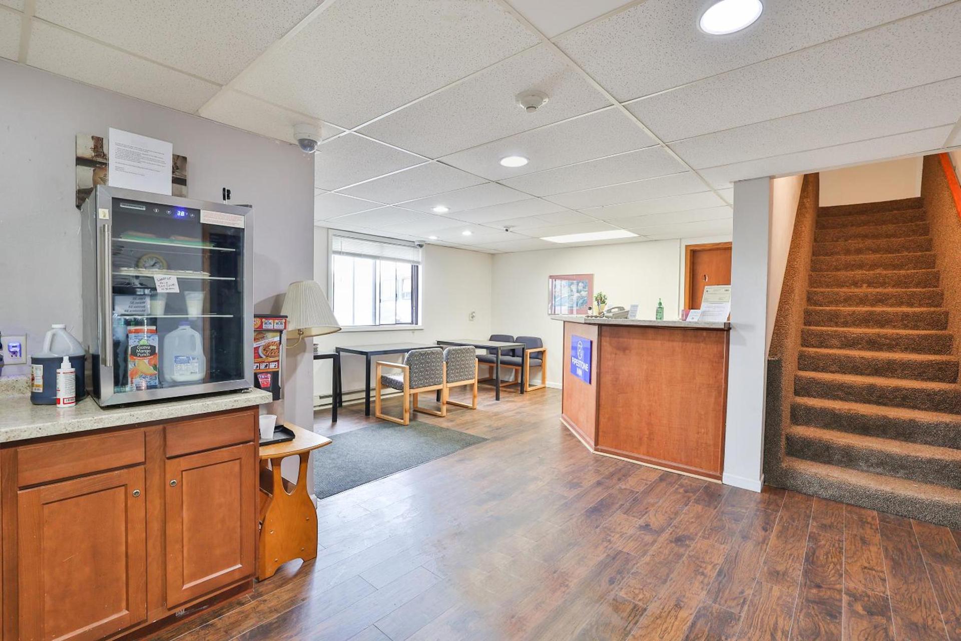 OYO Hotel Pipestone MN, Canterbury Park photo 23