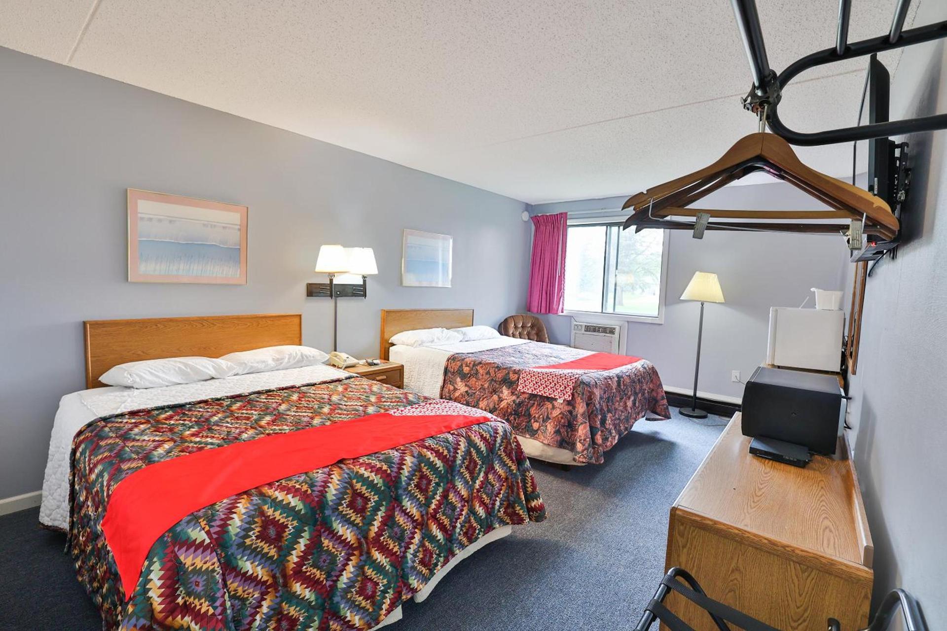 OYO Hotel Pipestone MN, Canterbury Park photo 58