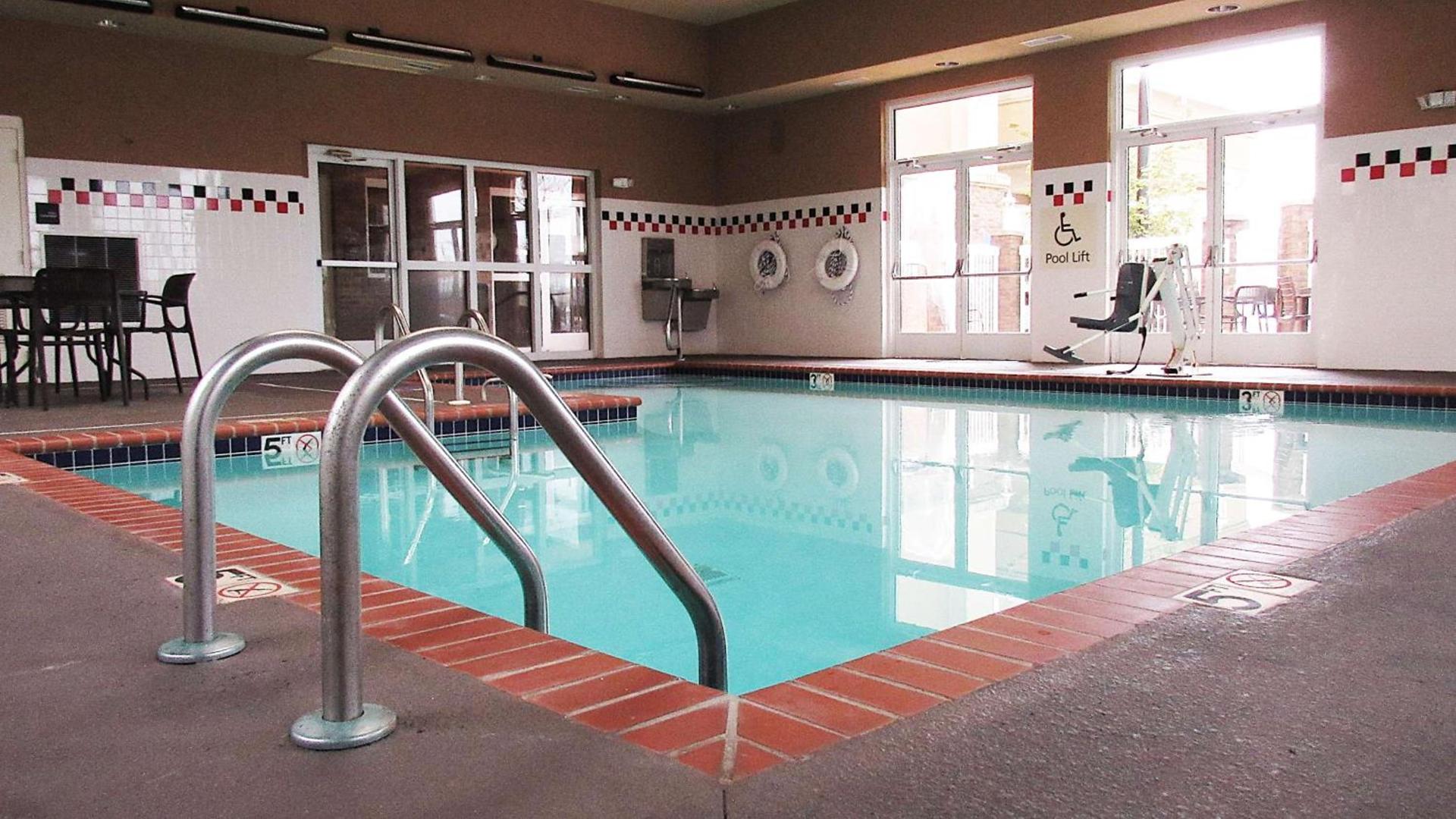 Hampton Inn Oxford-West photo 14