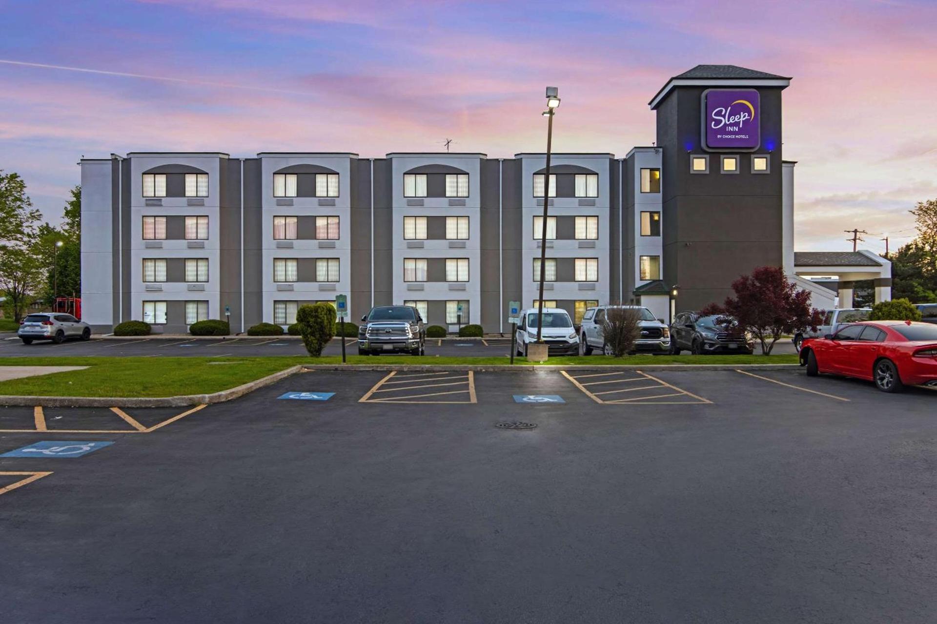 Sleep Inn near I-80 and I-94 photo 4