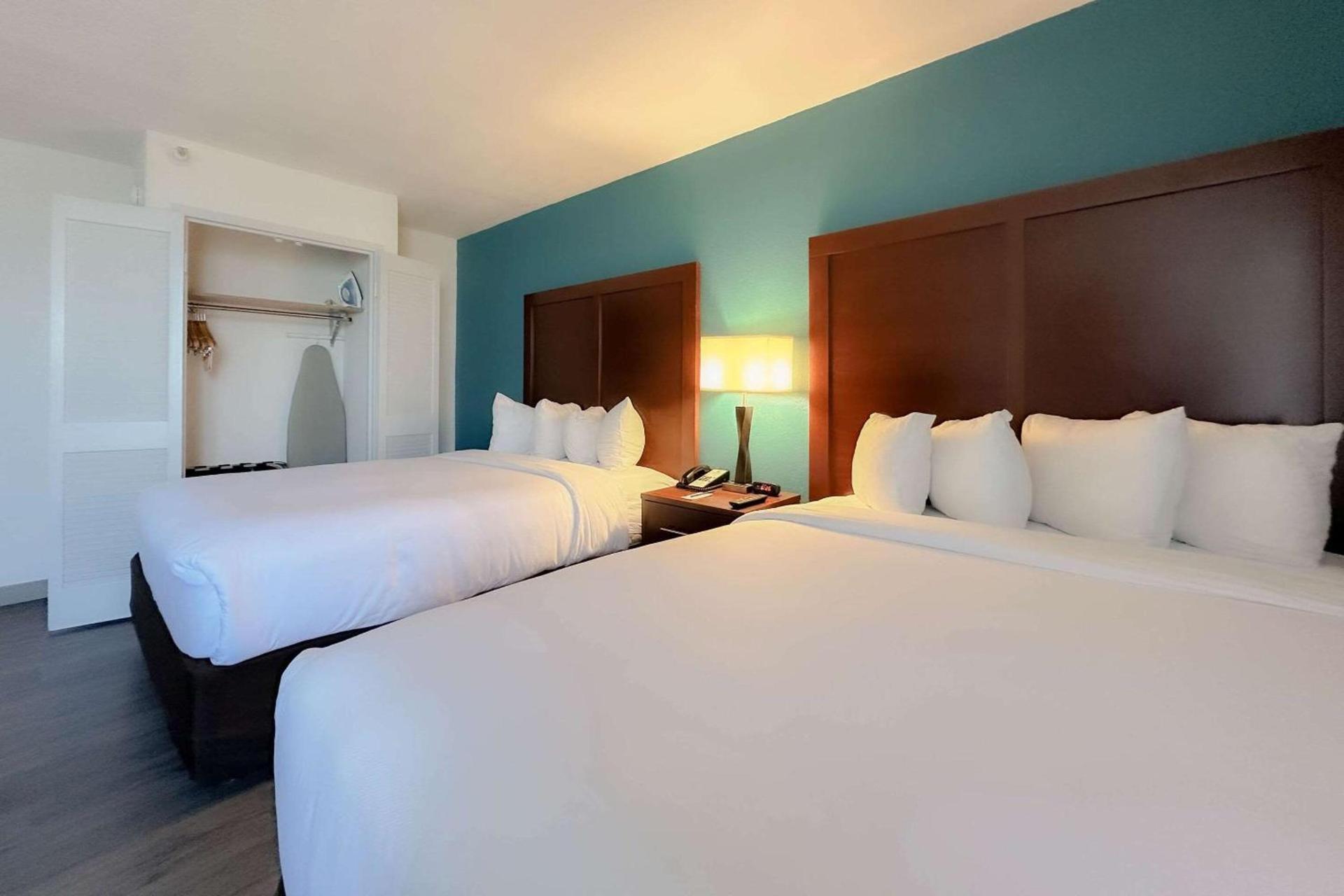 The Adventure Hotel by the Parks photo 26