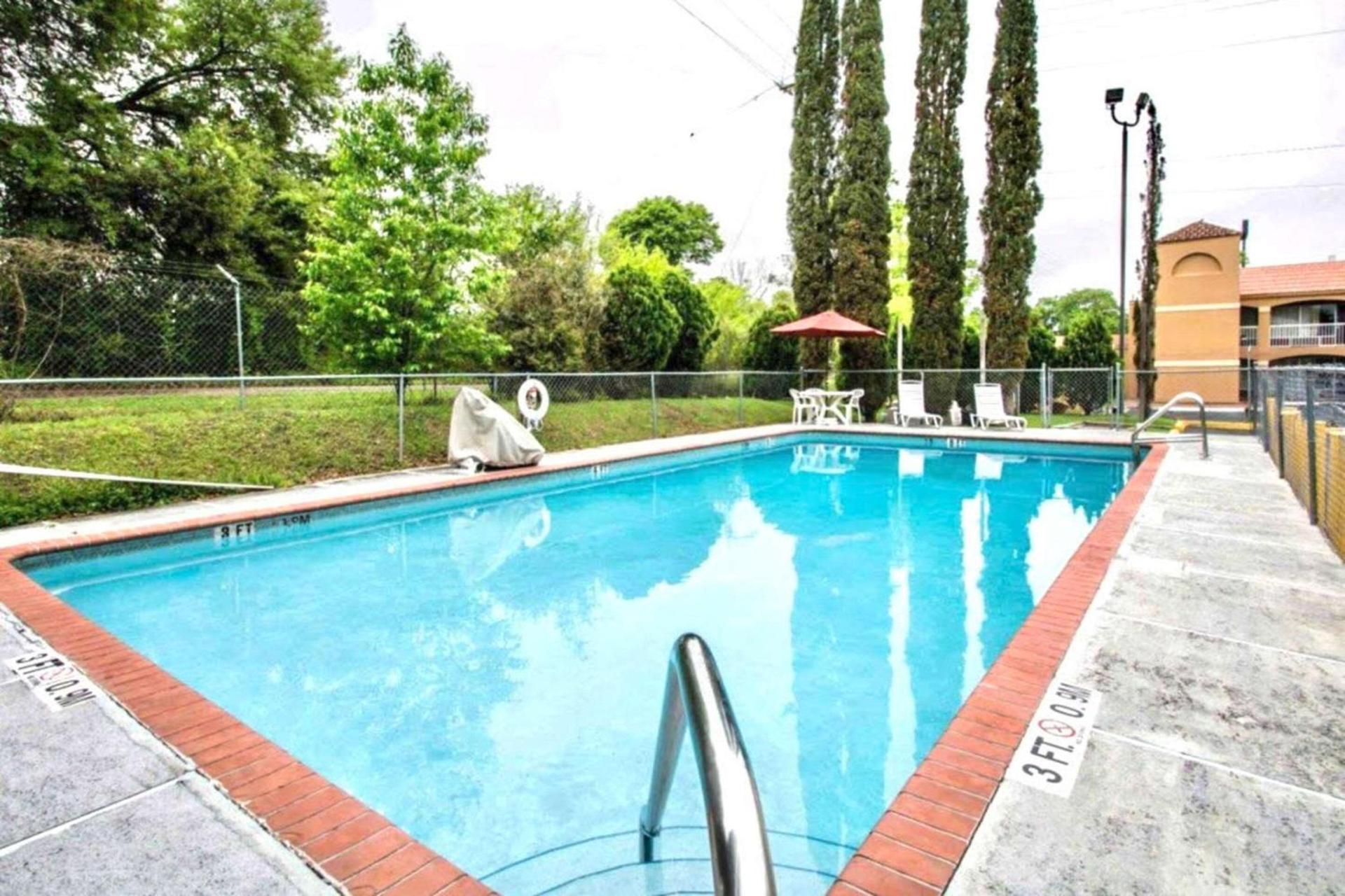 Clarion Pointe Alachua - Gainesville Area photo 4