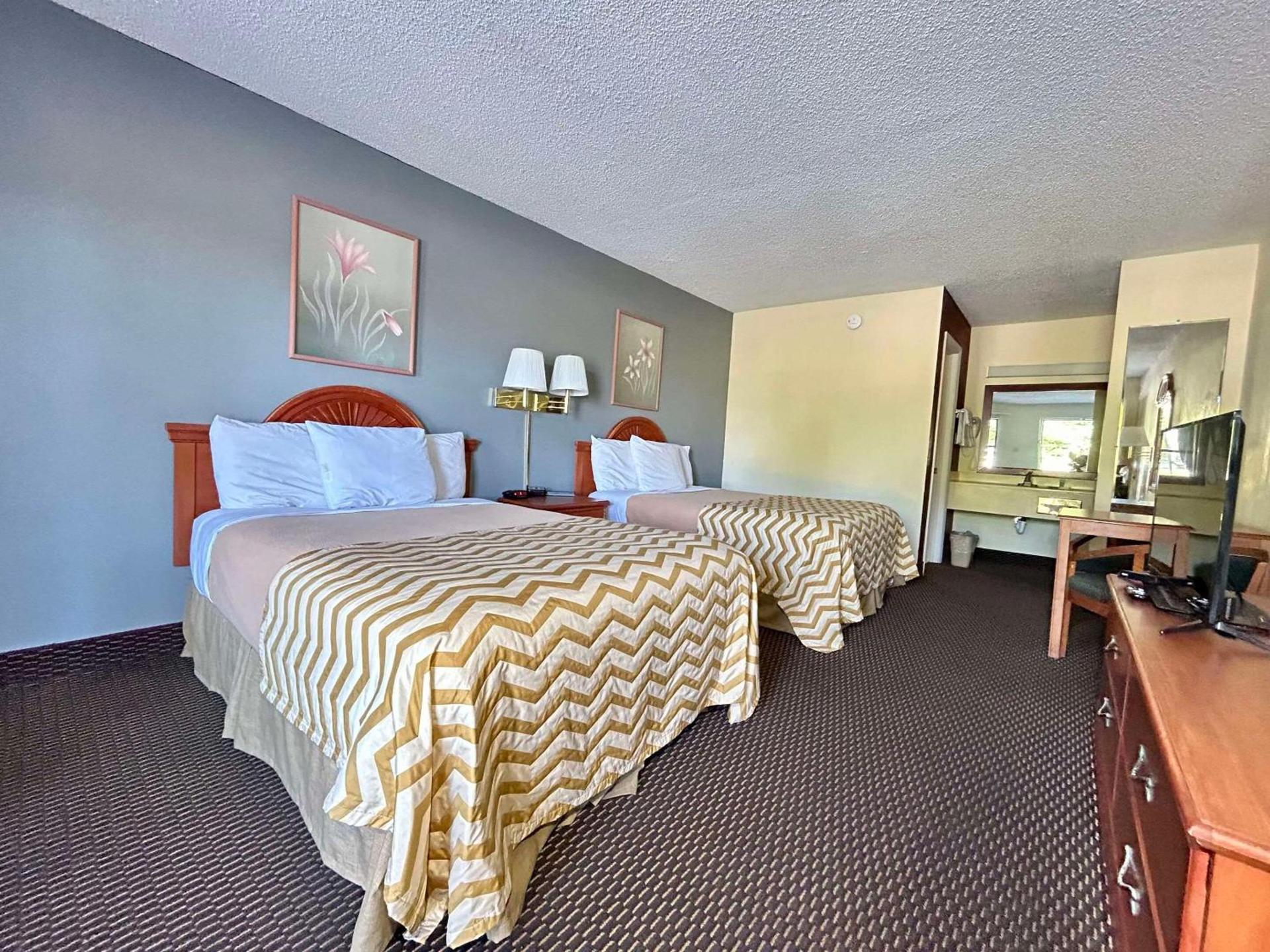 Clarion Pointe Alachua - Gainesville Area photo 5