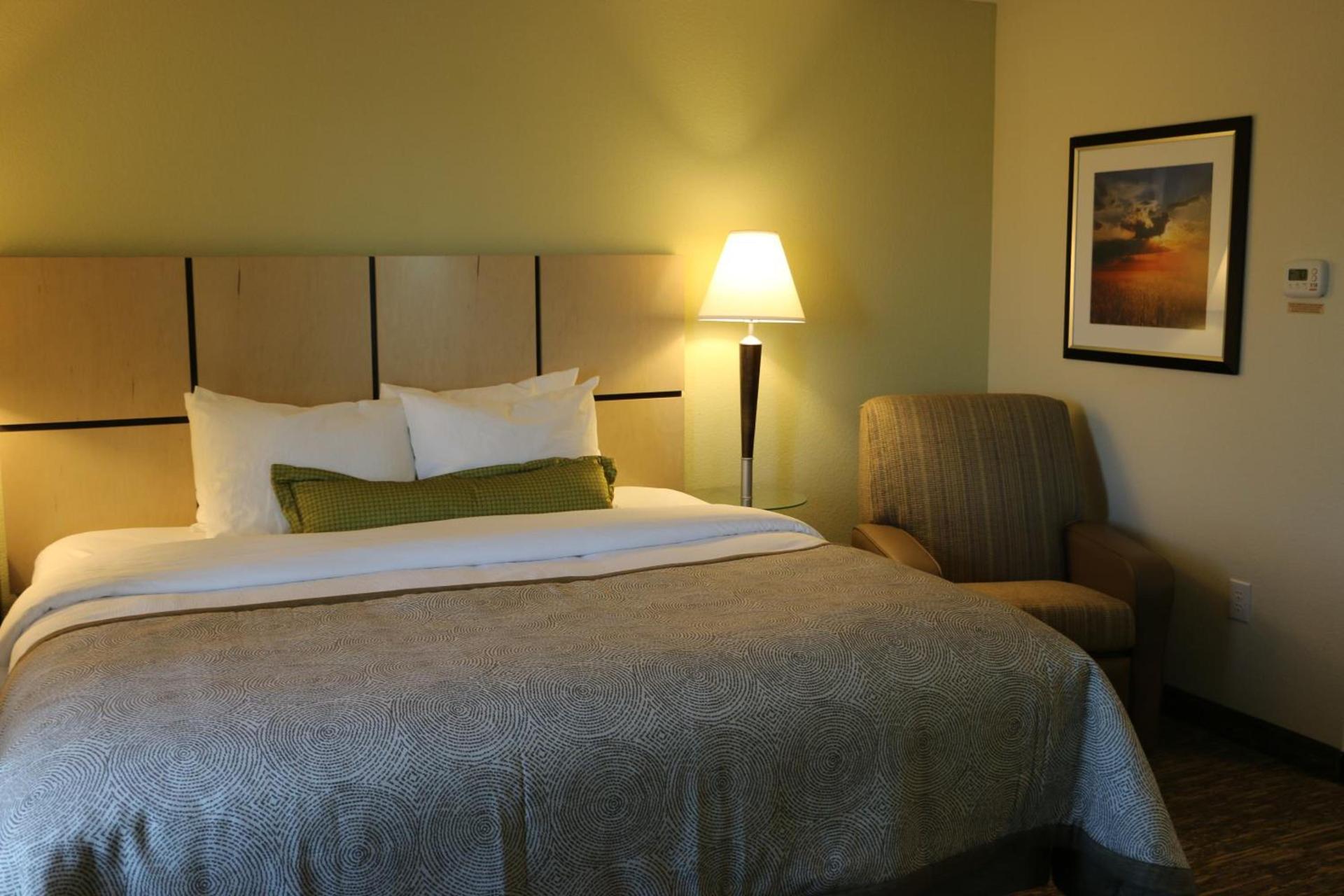 Candlewood Suites Bloomington by IHG photo 5