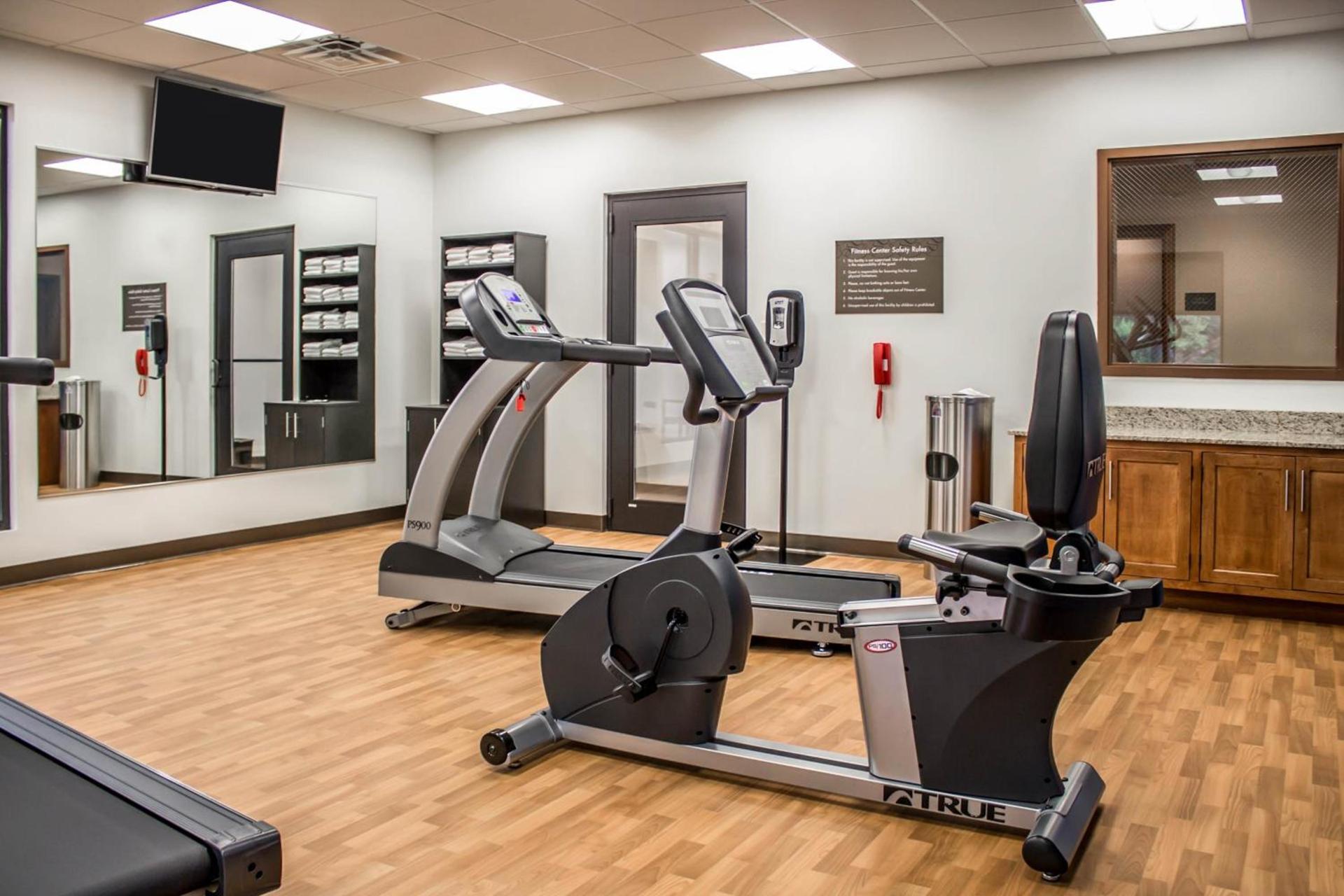 Comfort Suites Hartville-North Canton photo 11