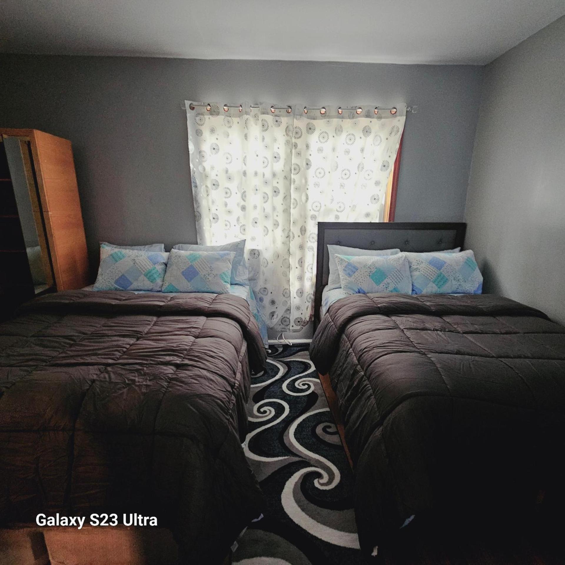 Divine Villa Guest House Harper Ave WITH FREE PRIVATE PARKING photo 3