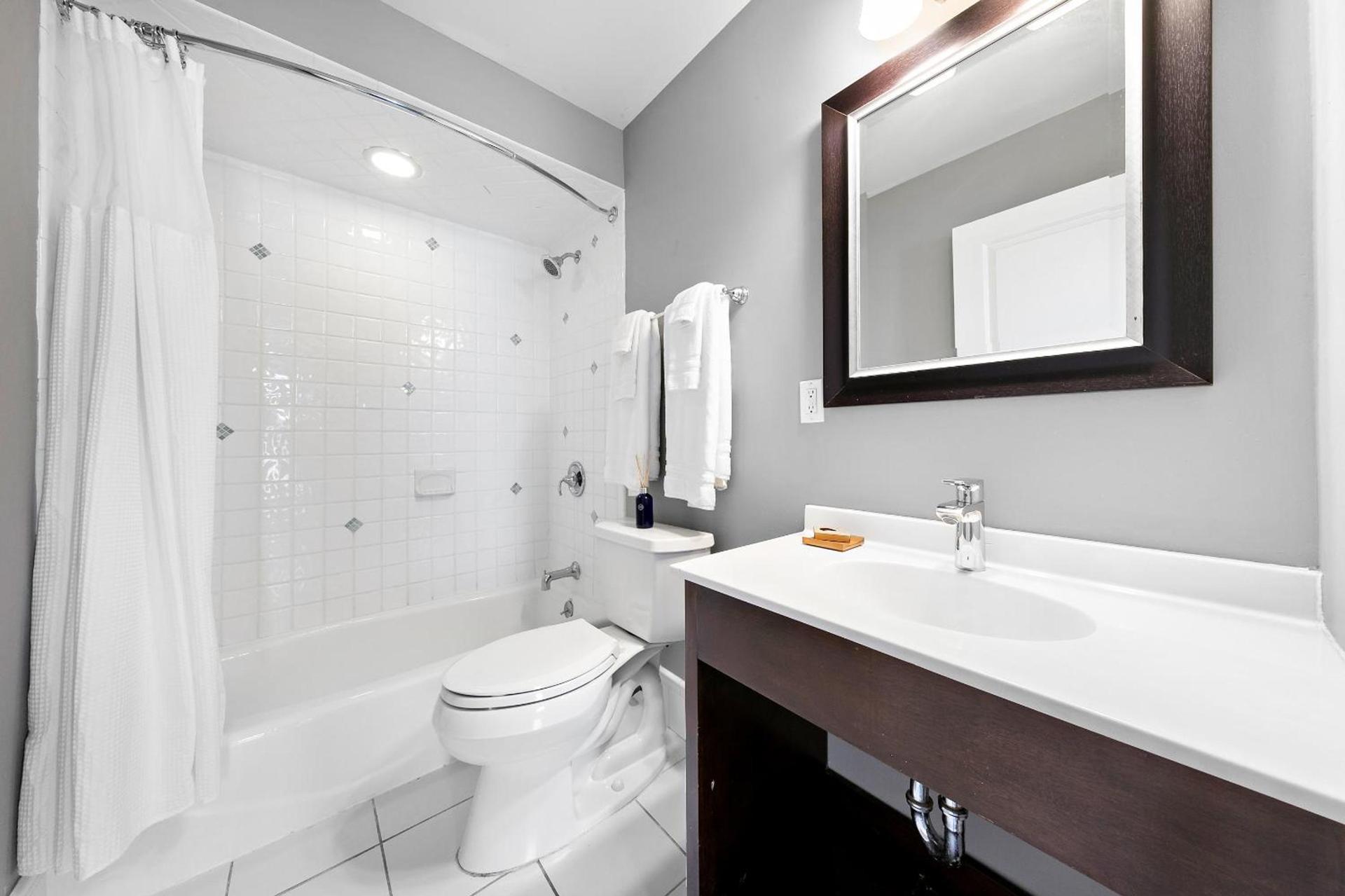 Majestic Hotel photo 36