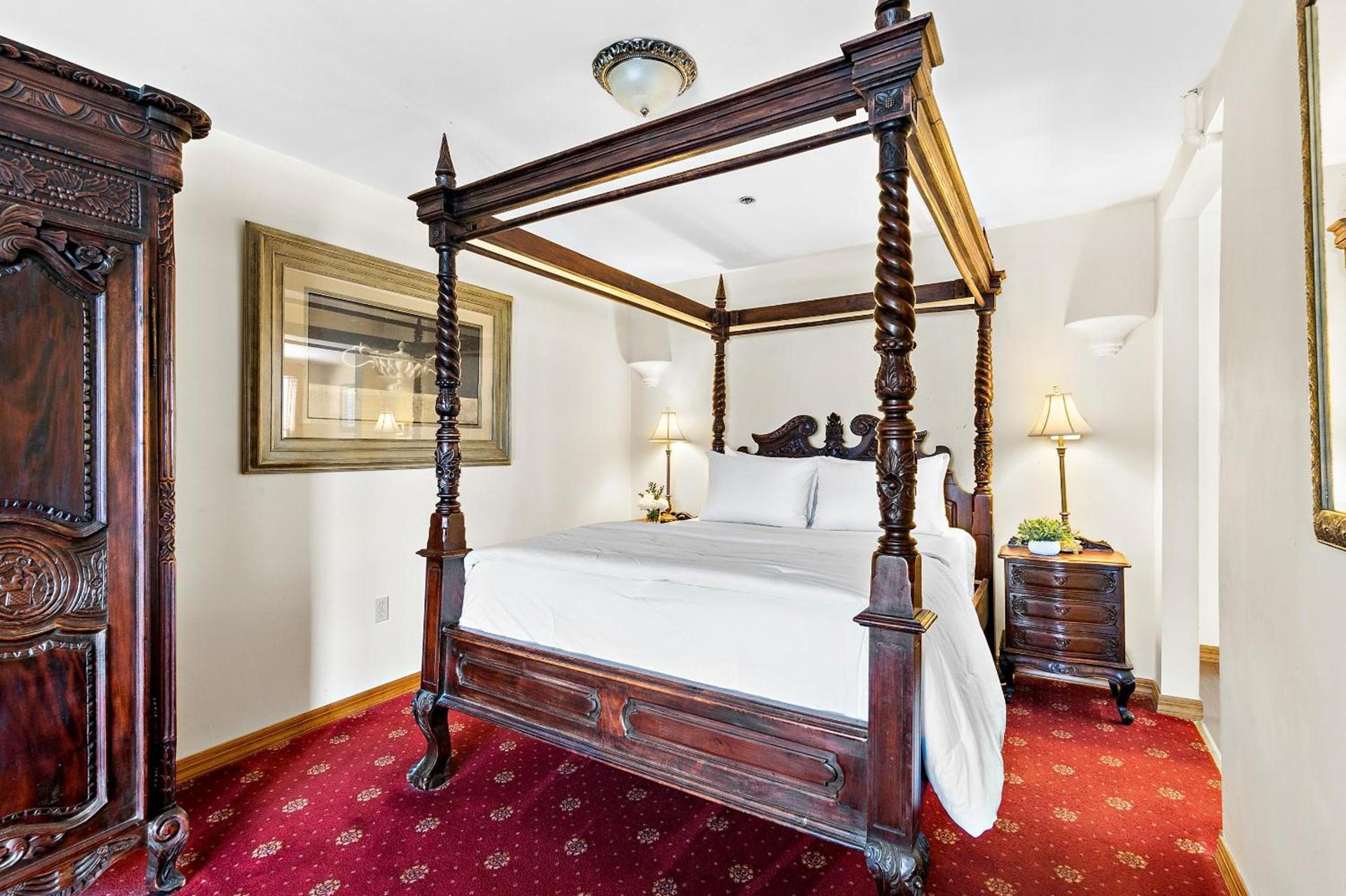 Majestic Hotel photo 32