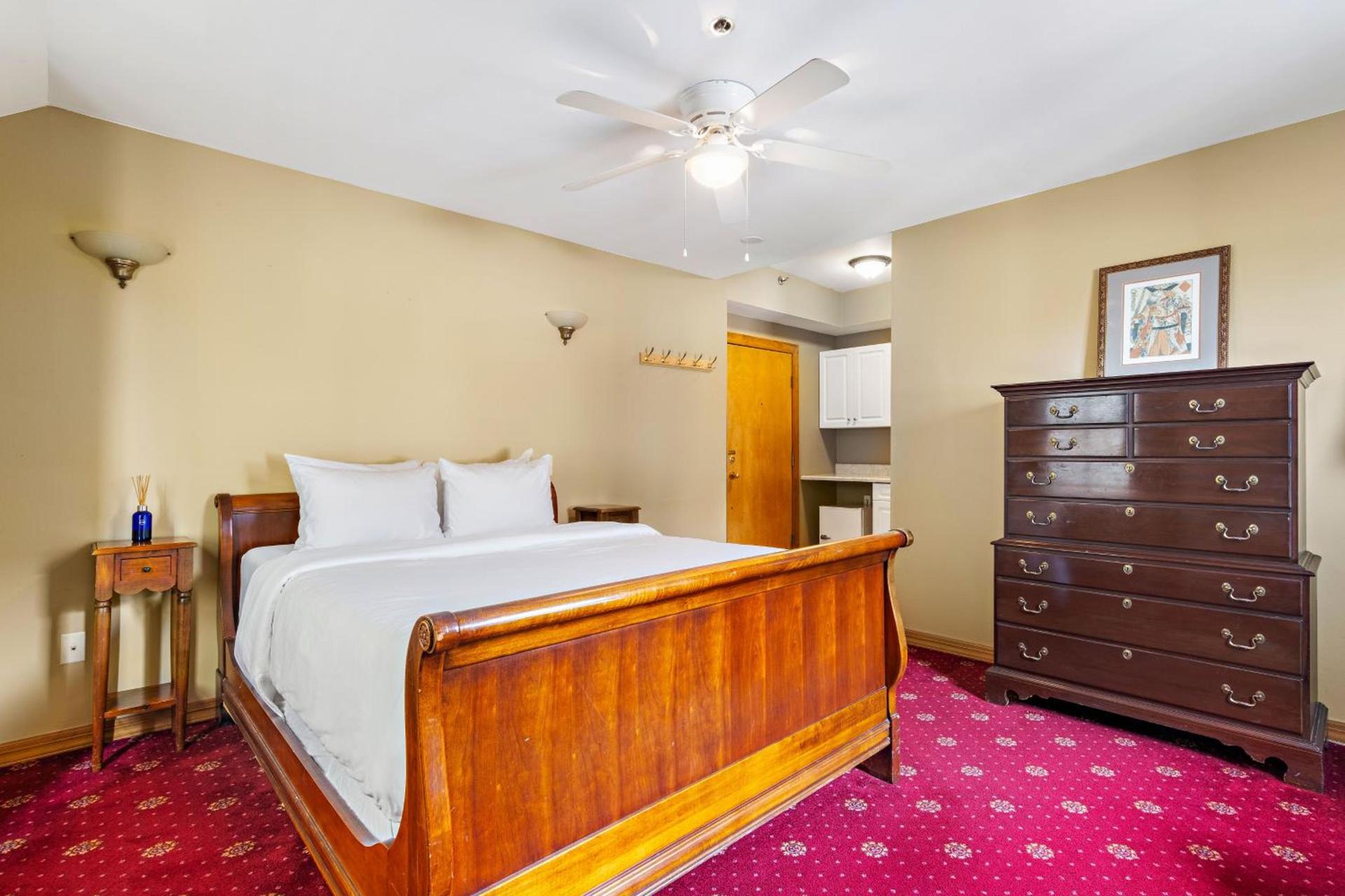 Majestic Hotel photo 24