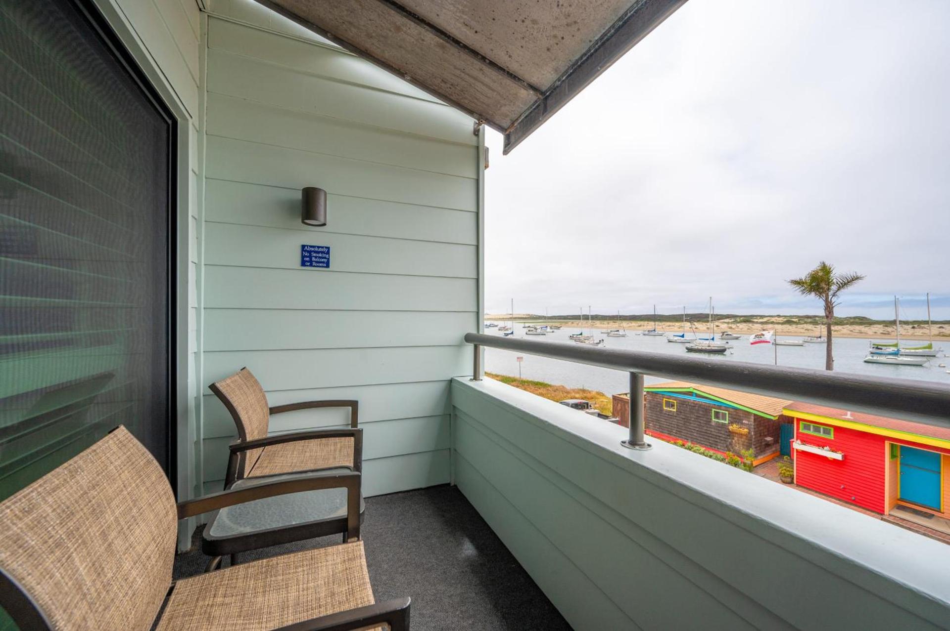 456 Embarcadero Inn & Suites photo 4