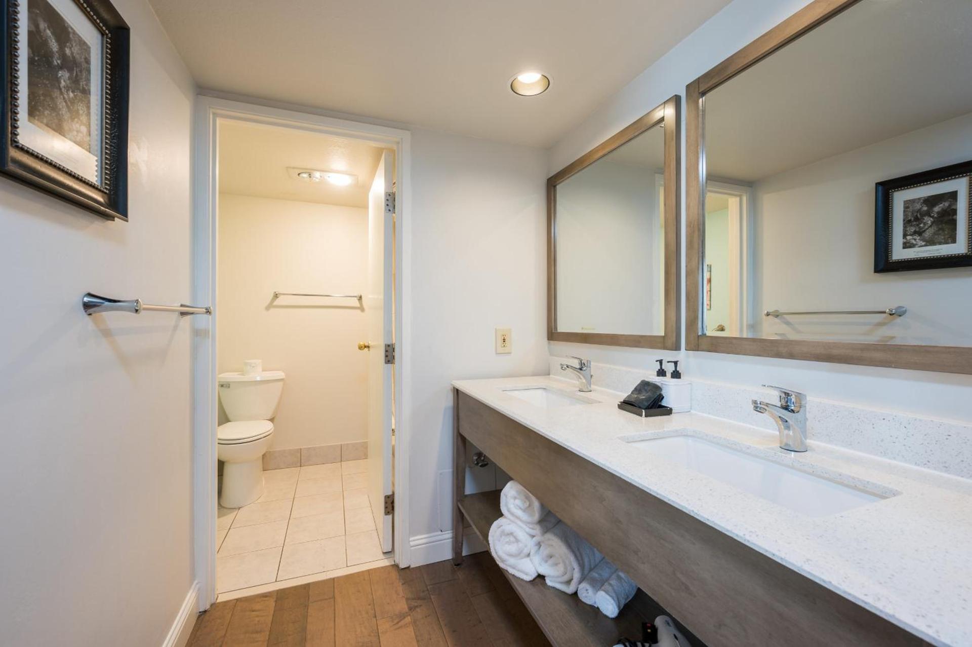 456 Embarcadero Inn & Suites photo 16