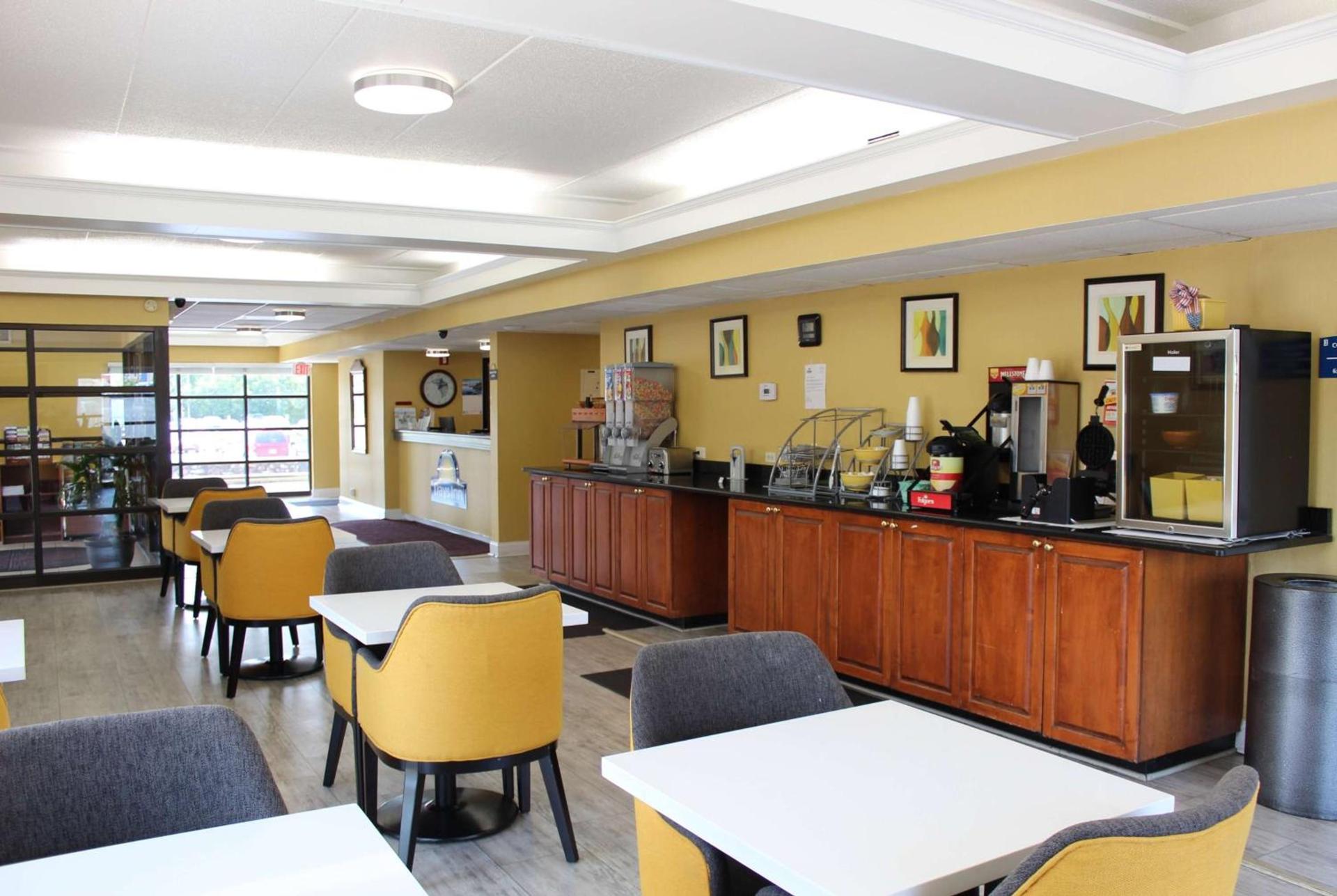 Days Inn by Wyndham Salem photo 8