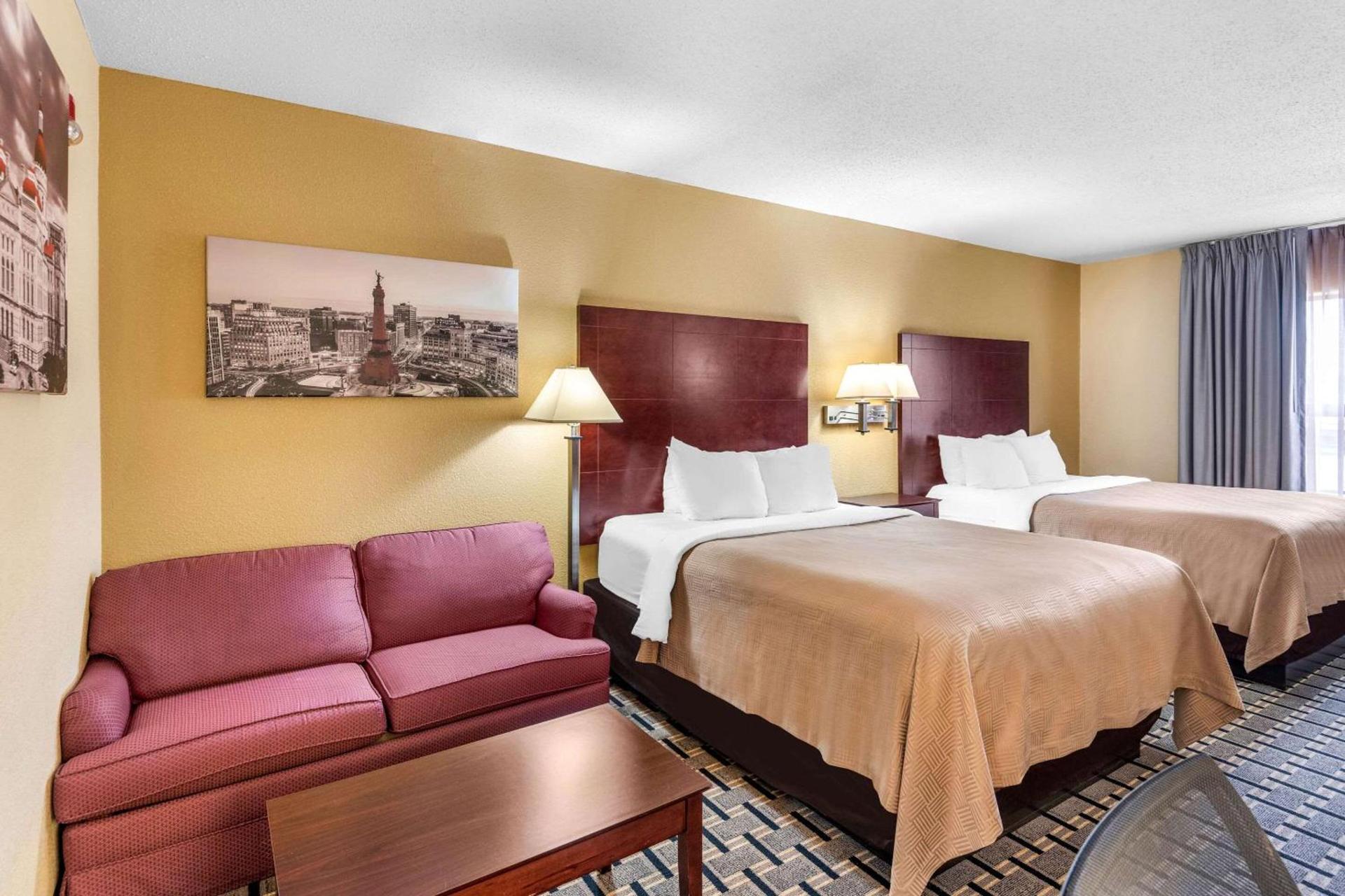 Clarion Inn & Suites Indianapolis Northwest photo 6