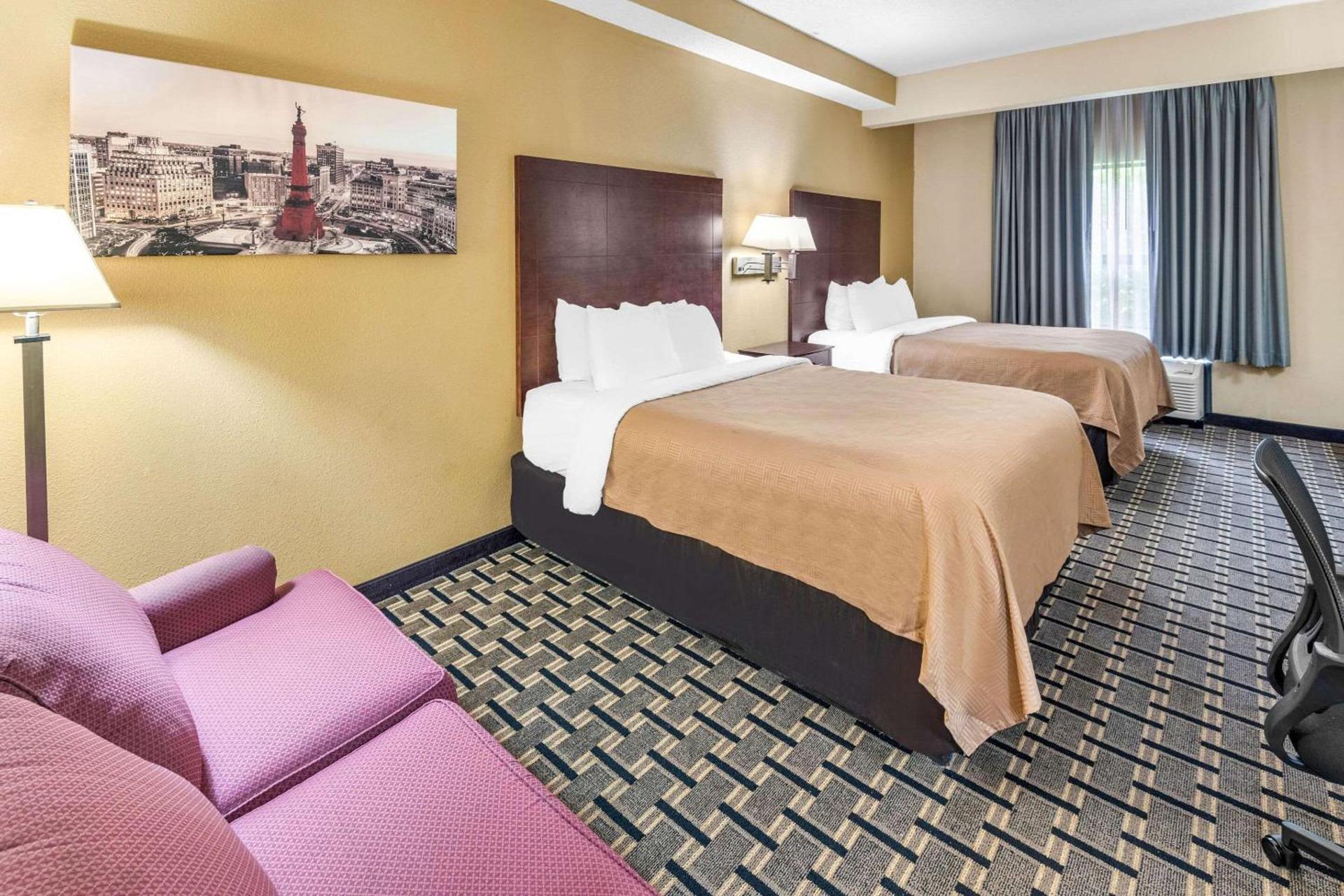 Clarion Inn & Suites Indianapolis Northwest photo 26