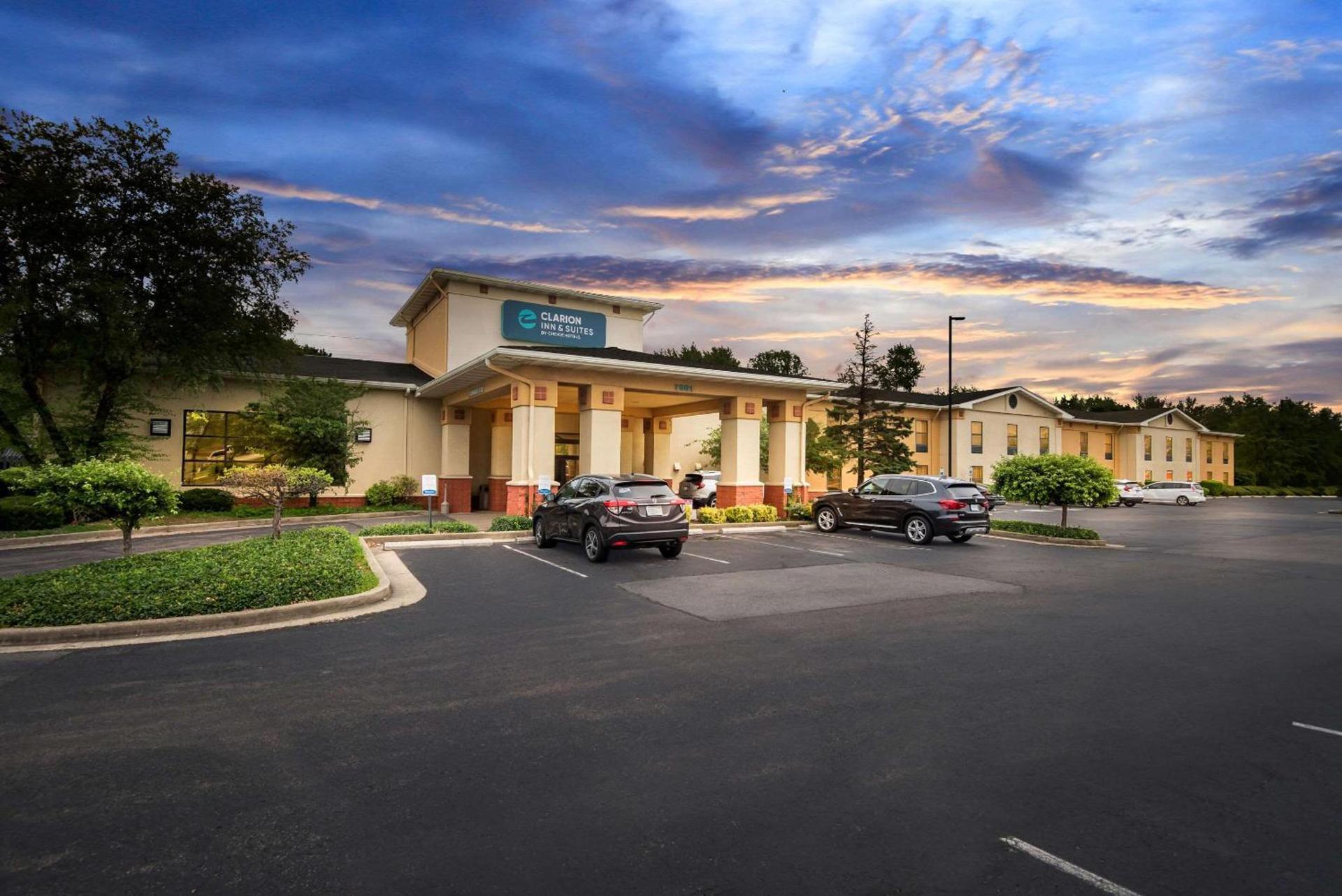 Clarion Inn & Suites Indianapolis Northwest photo 41