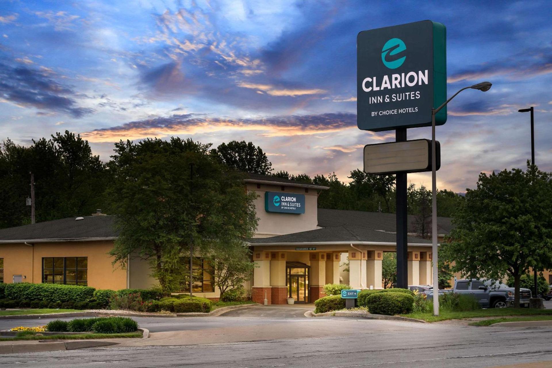 Clarion Inn & Suites Indianapolis Northwest photo 42