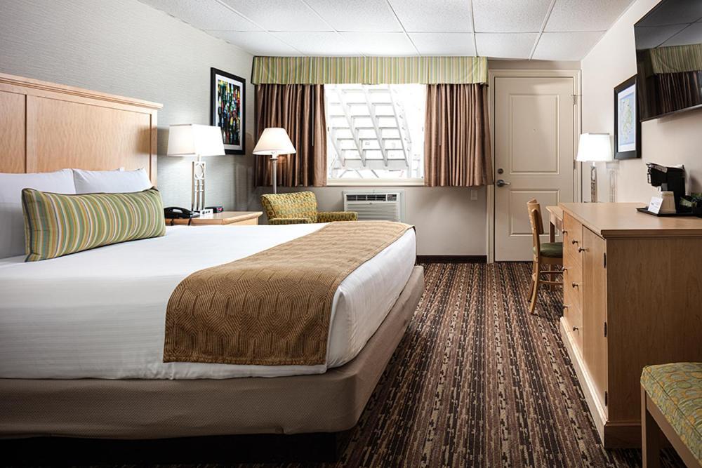 Bar Harbor Villager Motel - Downtown photo 11