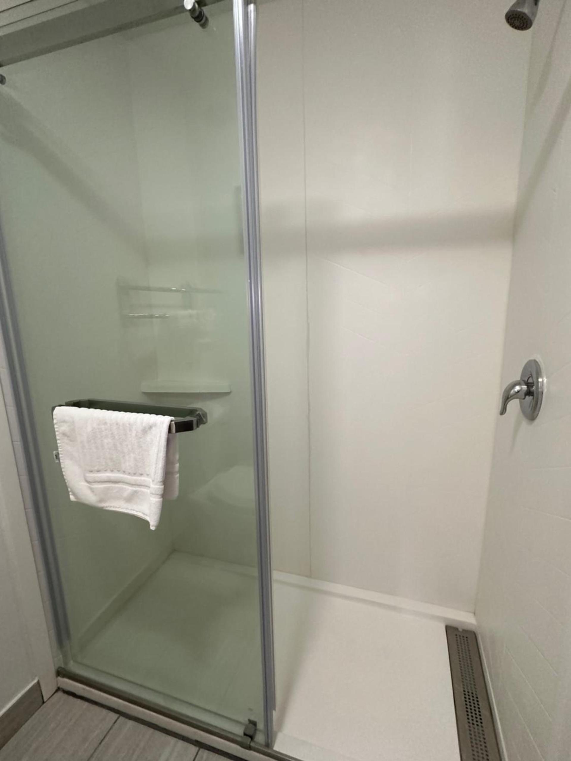 Comfort Inn Romeoville - Bolingbrook photo 26