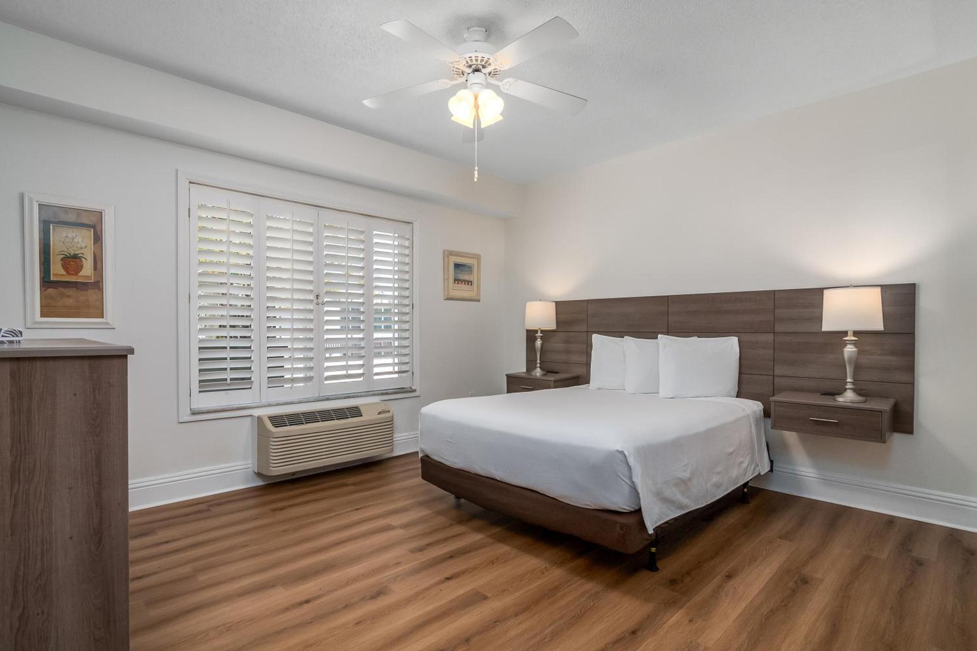 Naples Park Central Hotel photo 22