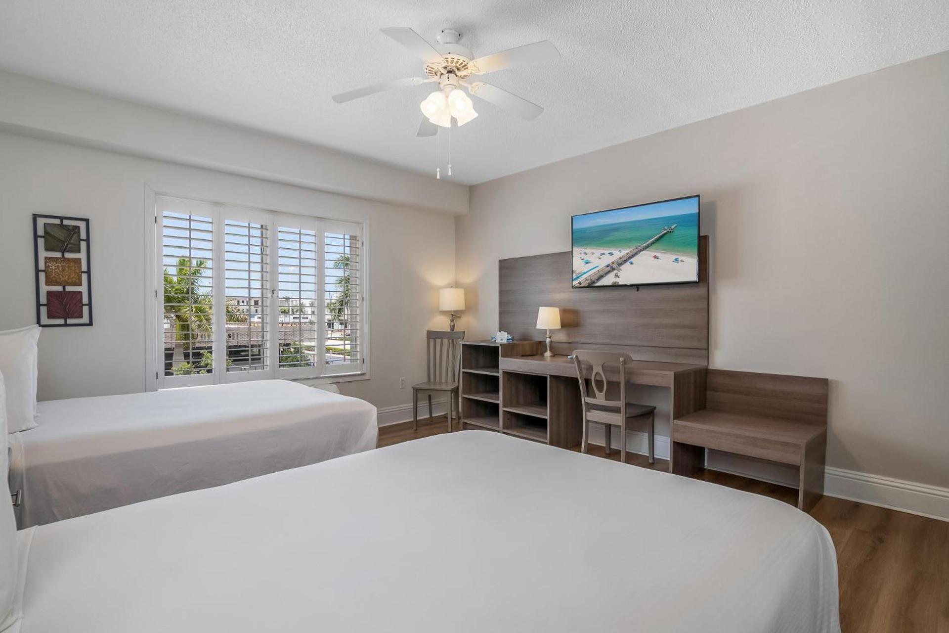 Naples Park Central Hotel photo 35